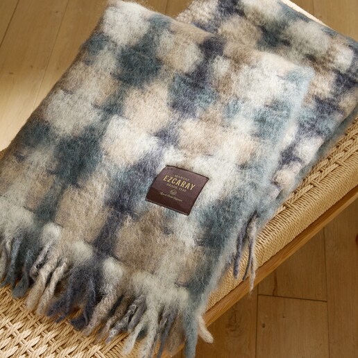 Manta decorativa mohair Mía Mantas Ezcaray