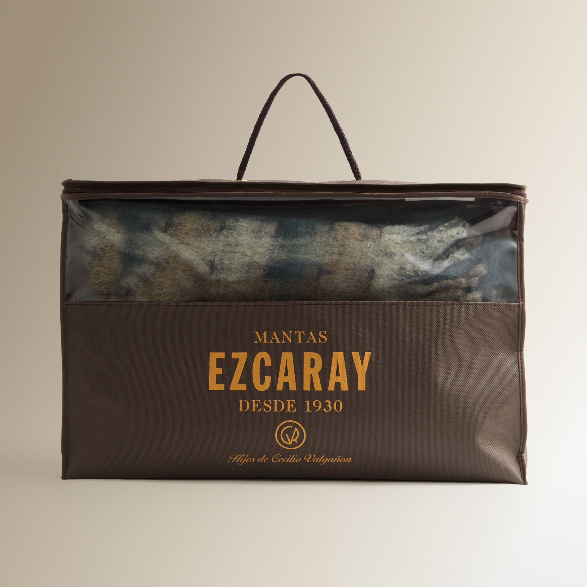 Manta decorativa mohair Mía Azul-5