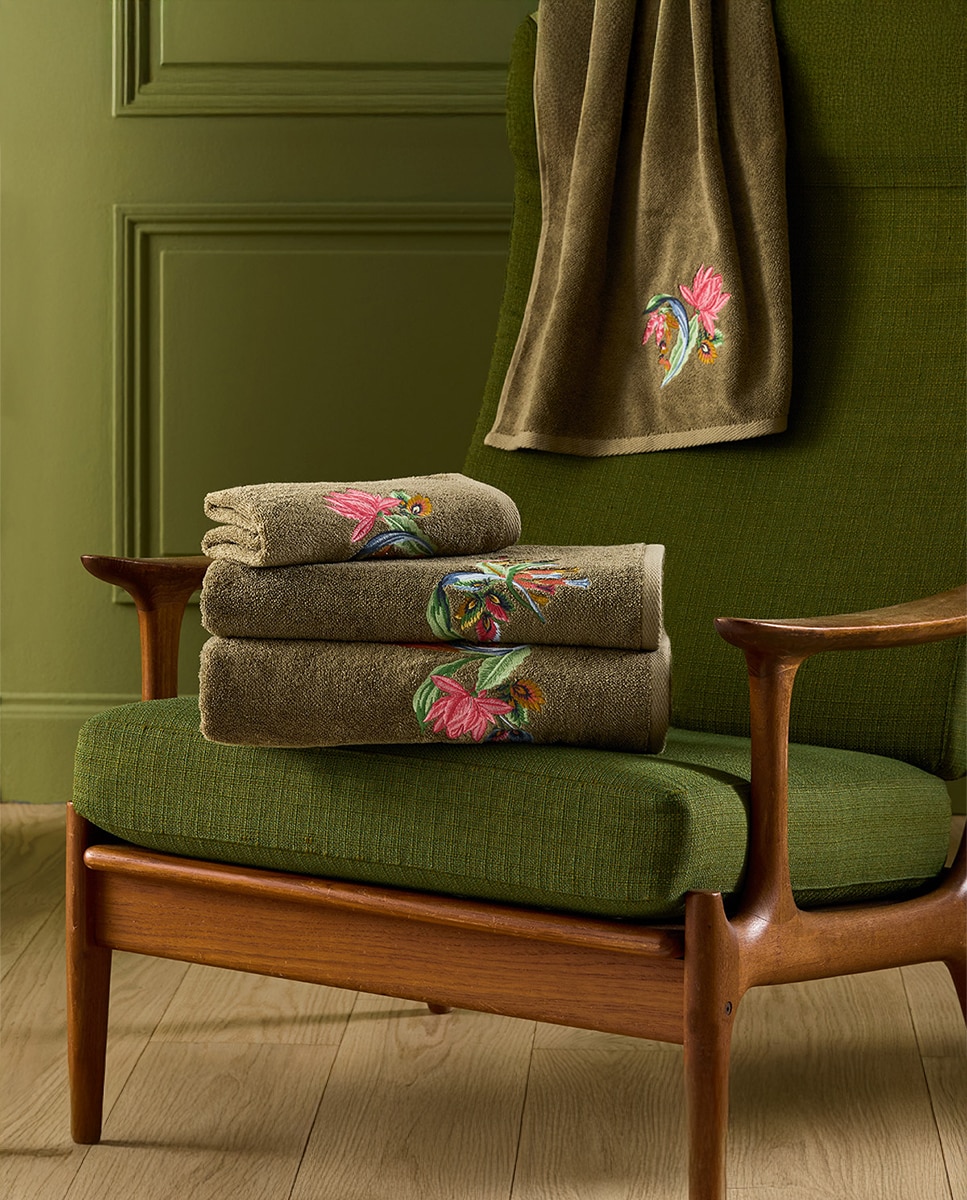 Imagem 0 de Toalha de Banho de Algodão e Modal Èze - 450 g/m2