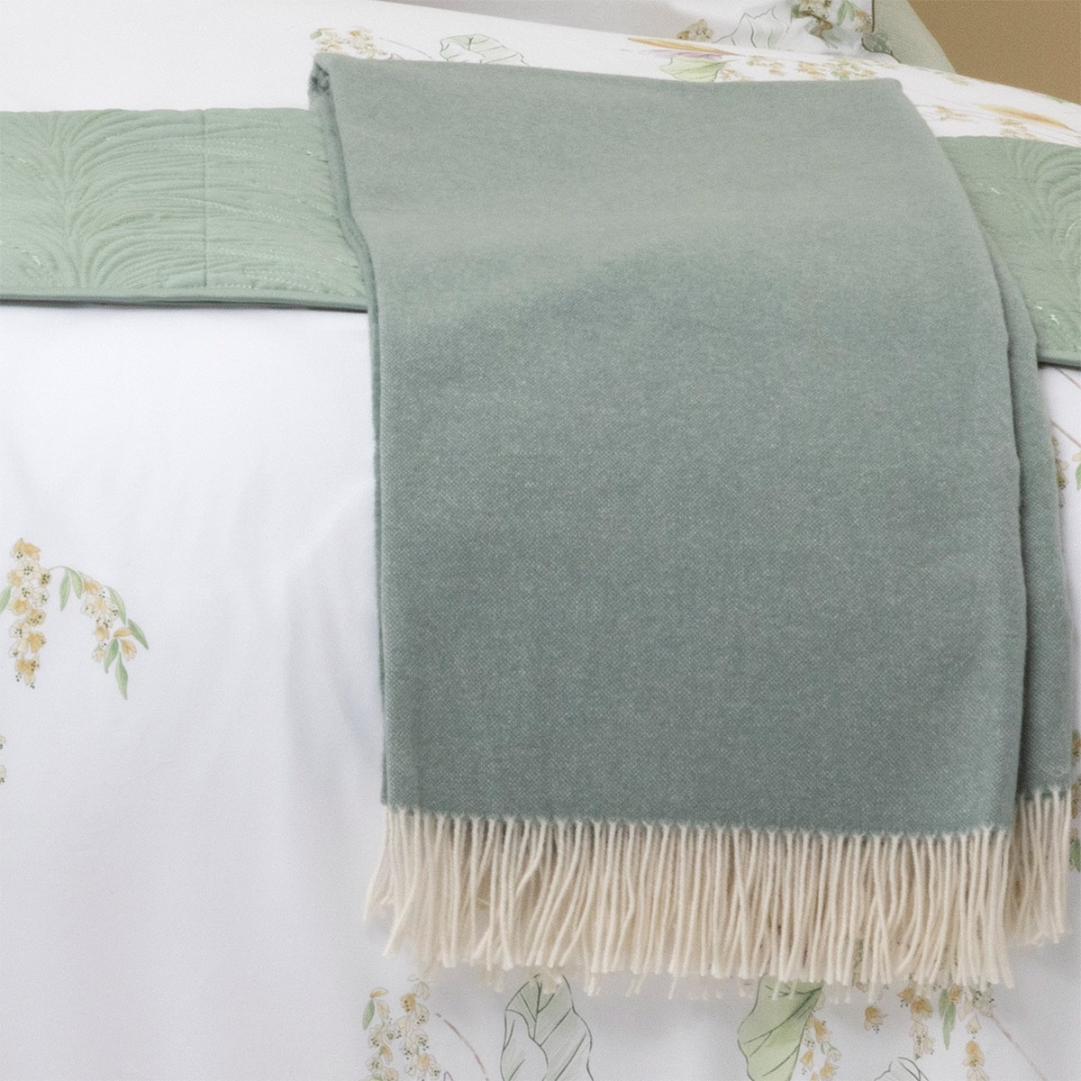 Imagem 0 de Manta Decorativa de Lã Club