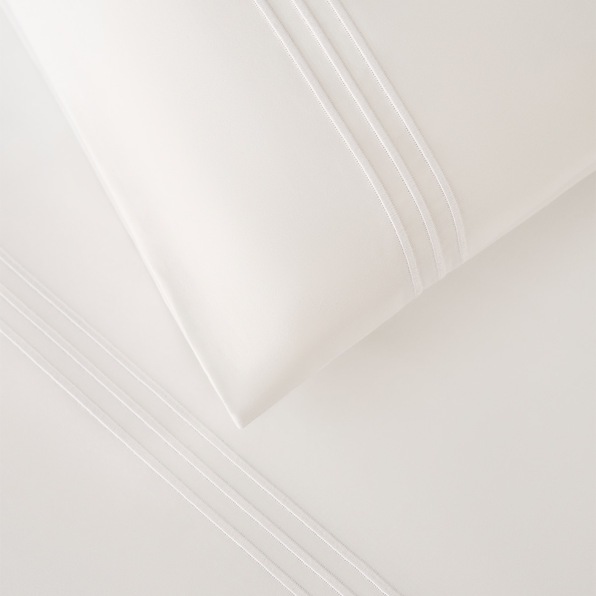 Conjunto de Capa de Edredão com Lençol de Baixo de Algodão Astoria - 600 Fios Branco-3