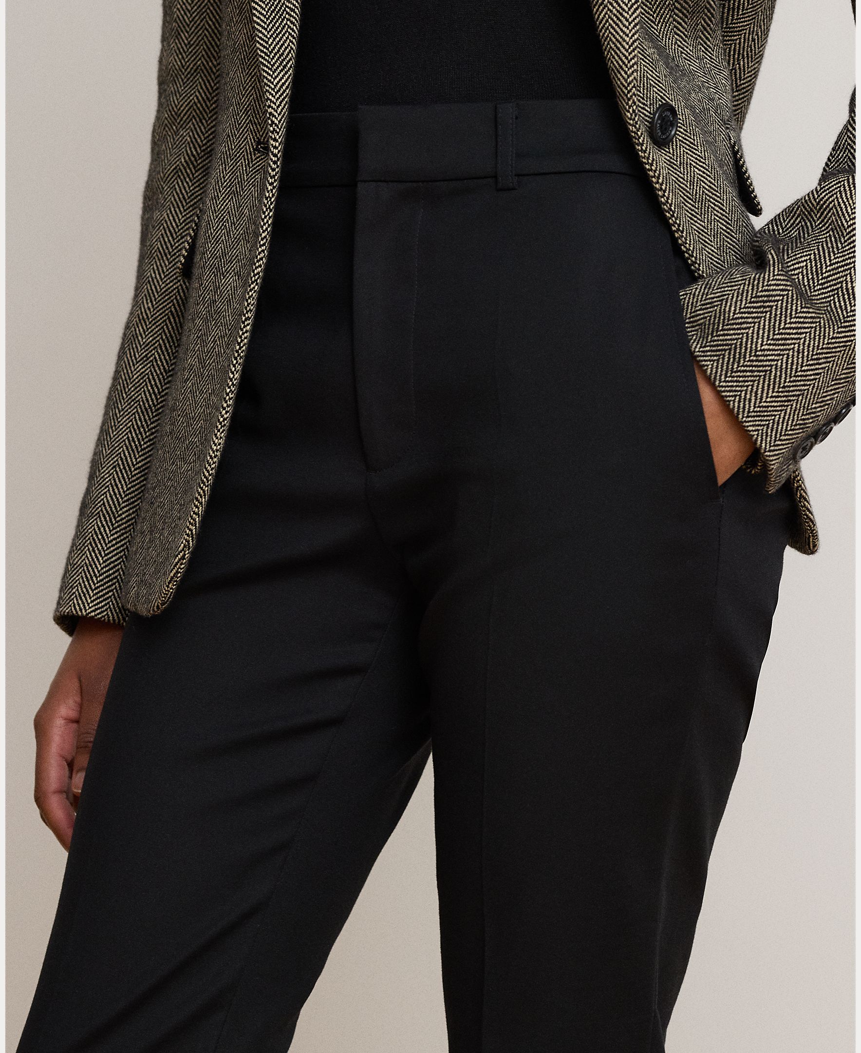 Imagen 4 de Pantalón recto de mujer de sarga Slim Fit - Lauren Ralph Lauren - Negro Negro