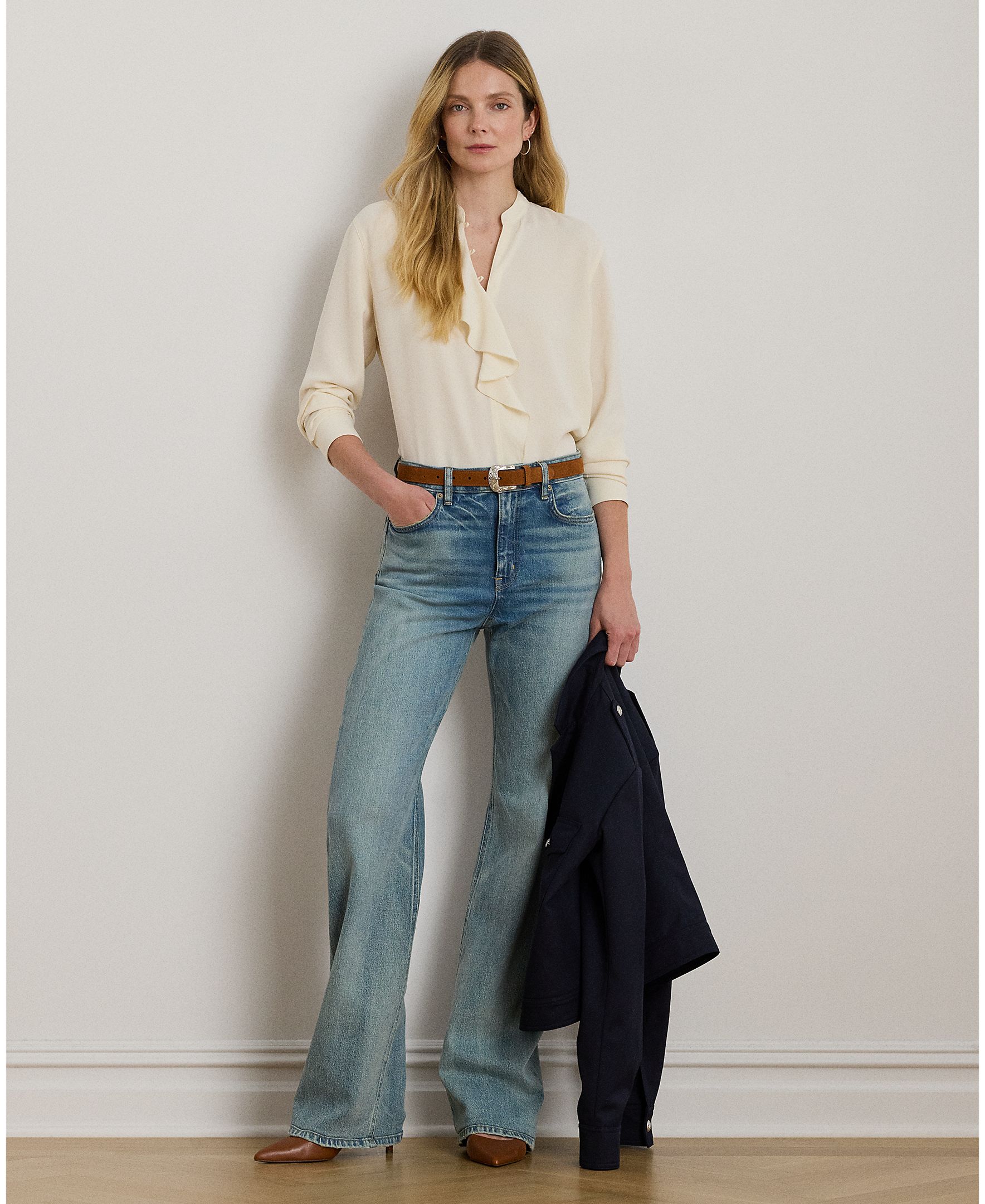 Imagem 0 de Jeans Straight com Perna Larga e Cintura Subida