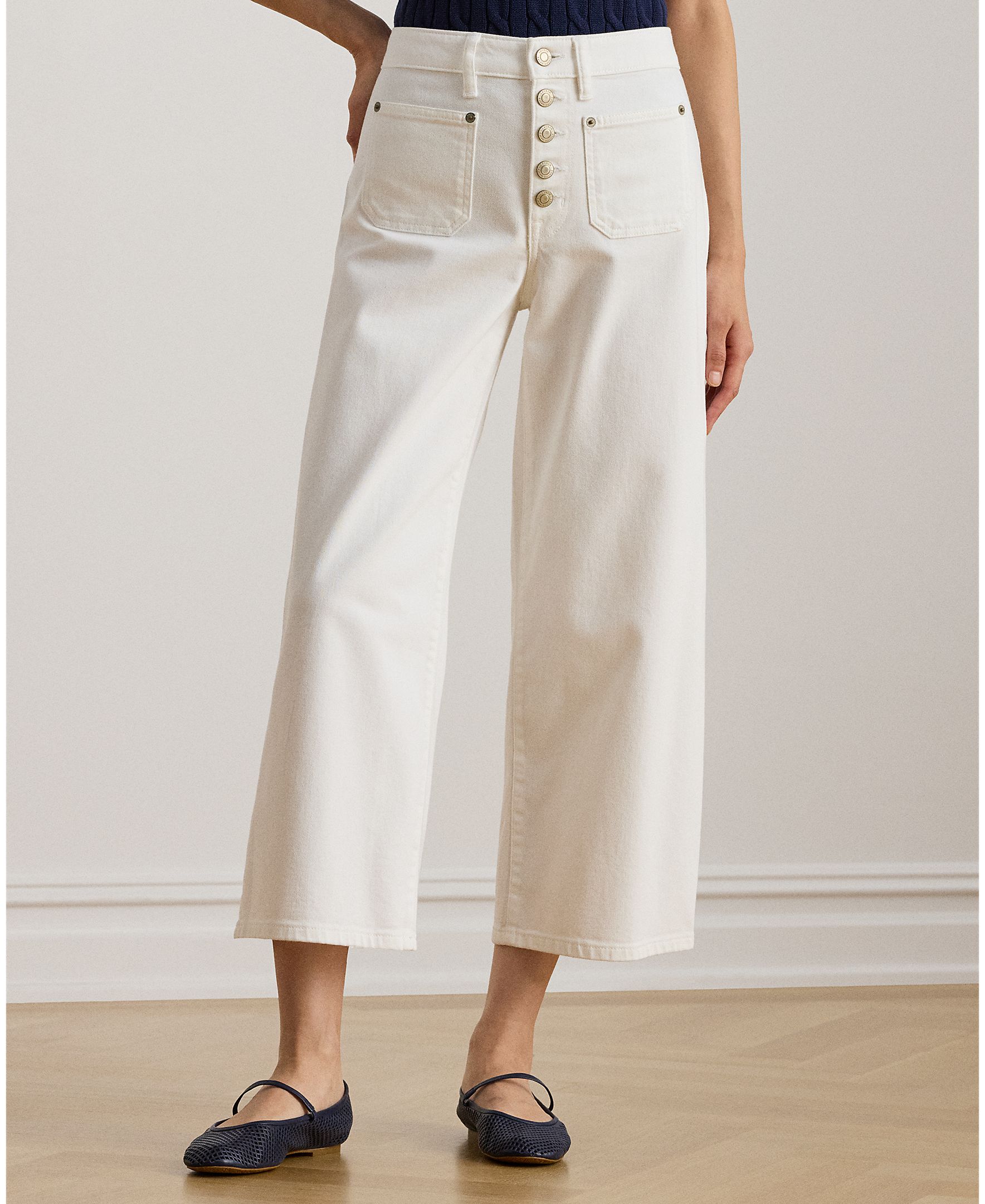 Jeans à Boca de Sino Recortadas com Perna Larga Branco-3