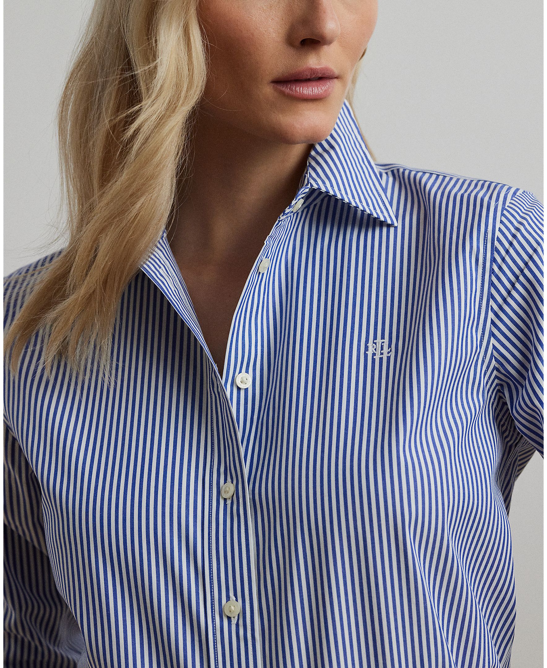 Camisa às Riscas e em Algodão Azul-4