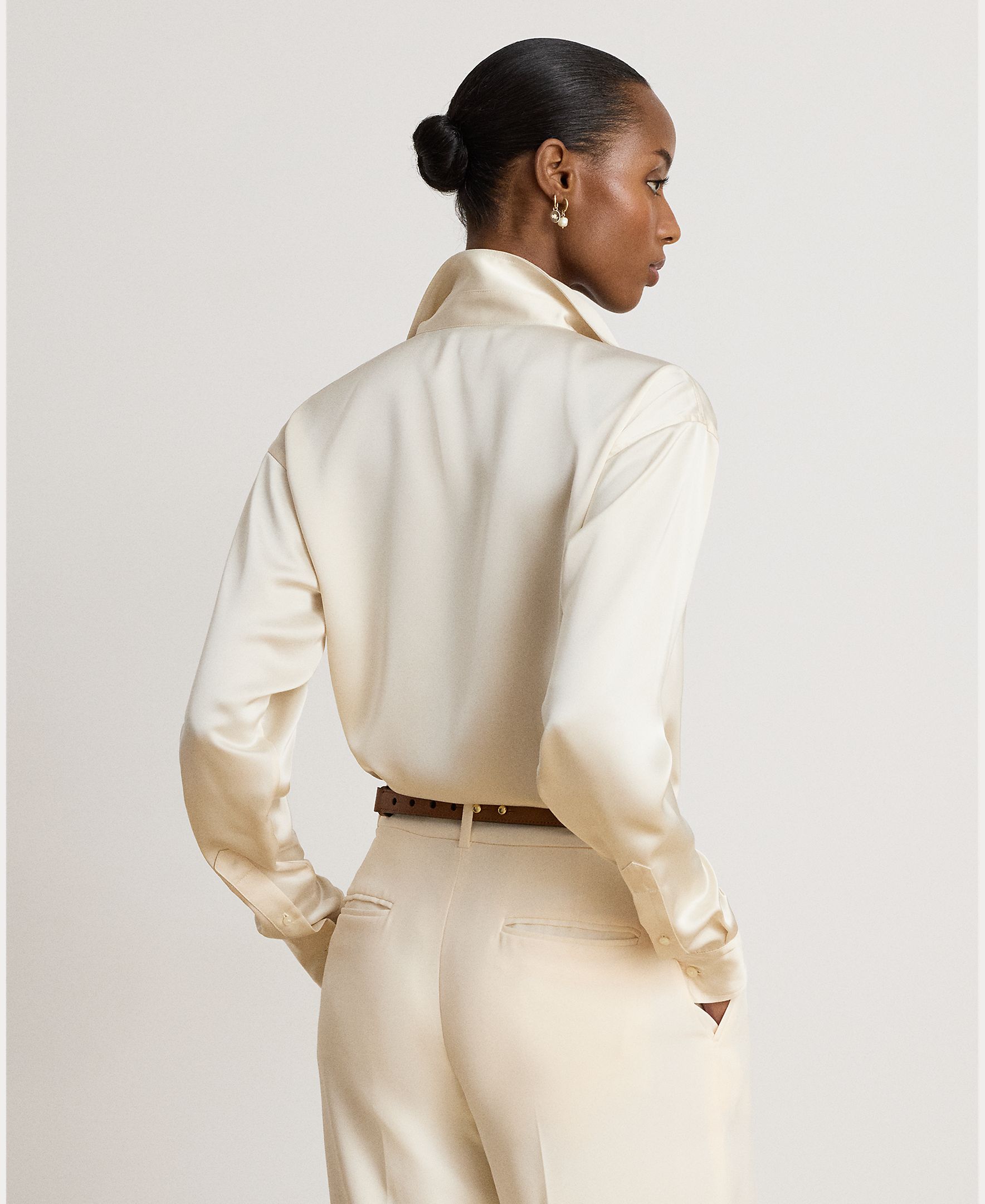Blusa de mulher acetinada Creme-3