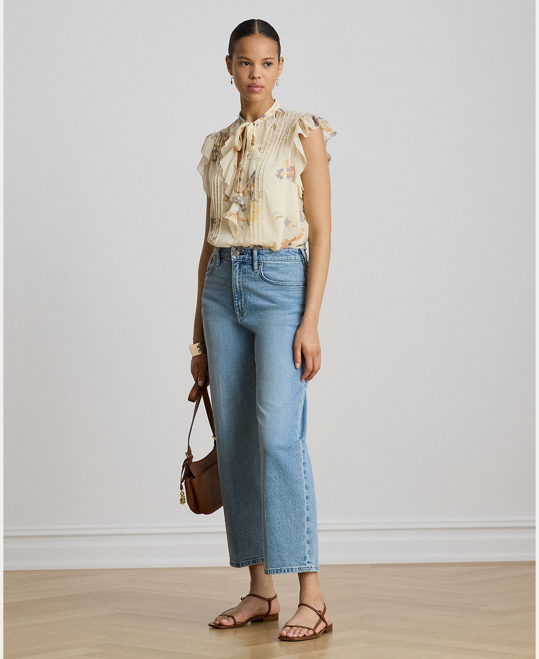 Blusa com Pregas e Laço na Gola Creme-9