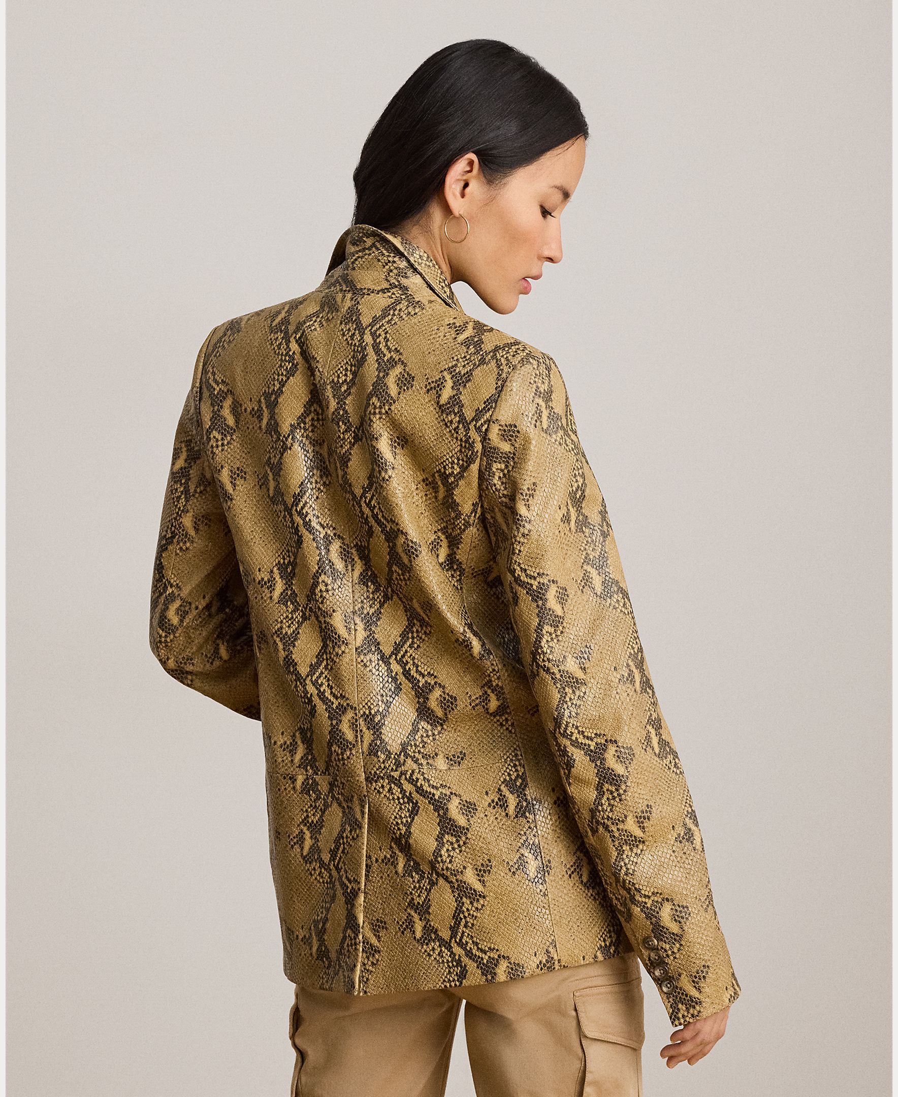 Blazer em Pele com Animal Print de Serpente Caramelo-4