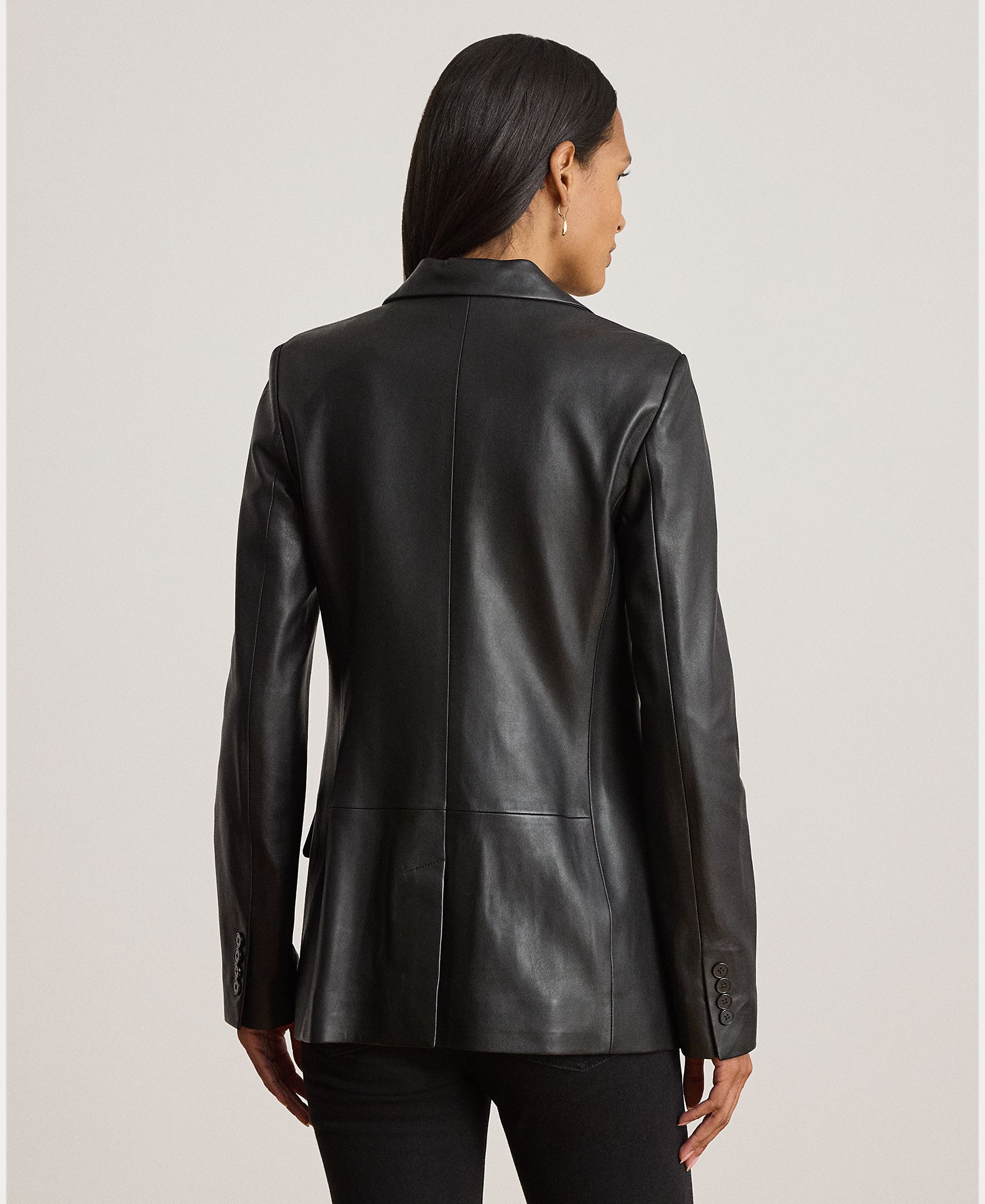 Blazer em Pele com Abotoadura Simples Preto-4