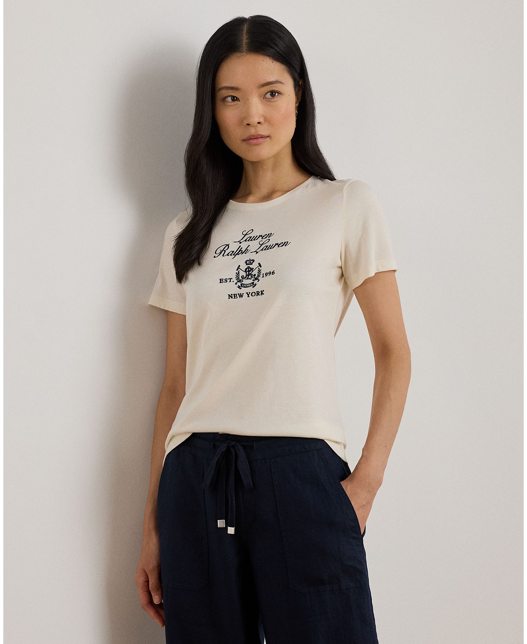 Imagem 0 de T-shirt de mulher com manga curta e decote redondo