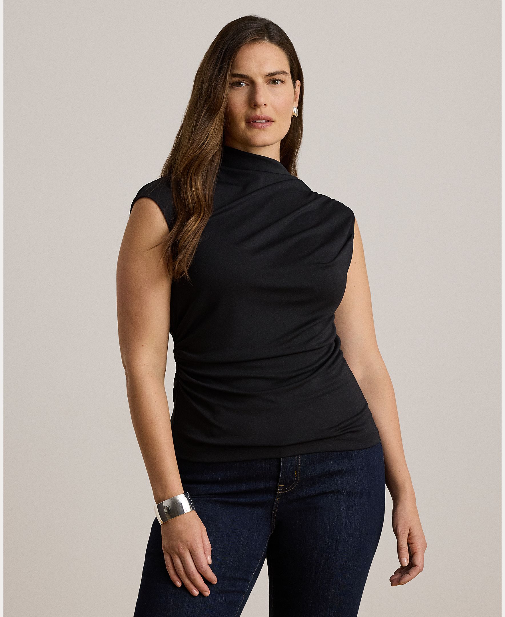 Camisola de Malha de Manga Curta com Gola Assimétrica Preto-5