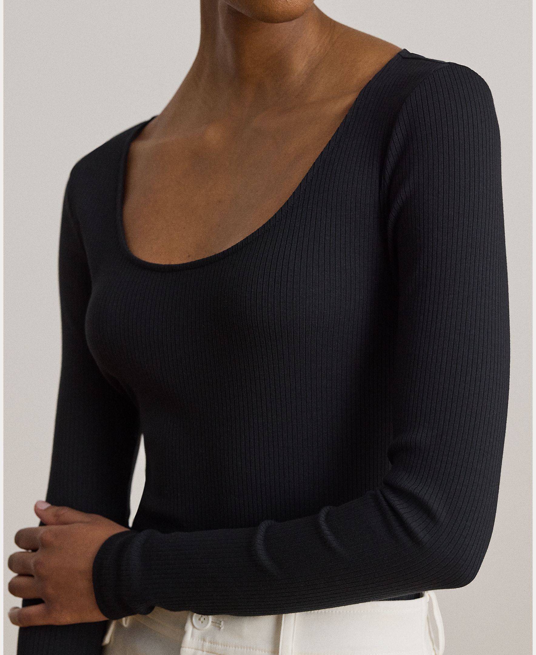 Camisola Justa de Manga Comprida Preto-4
