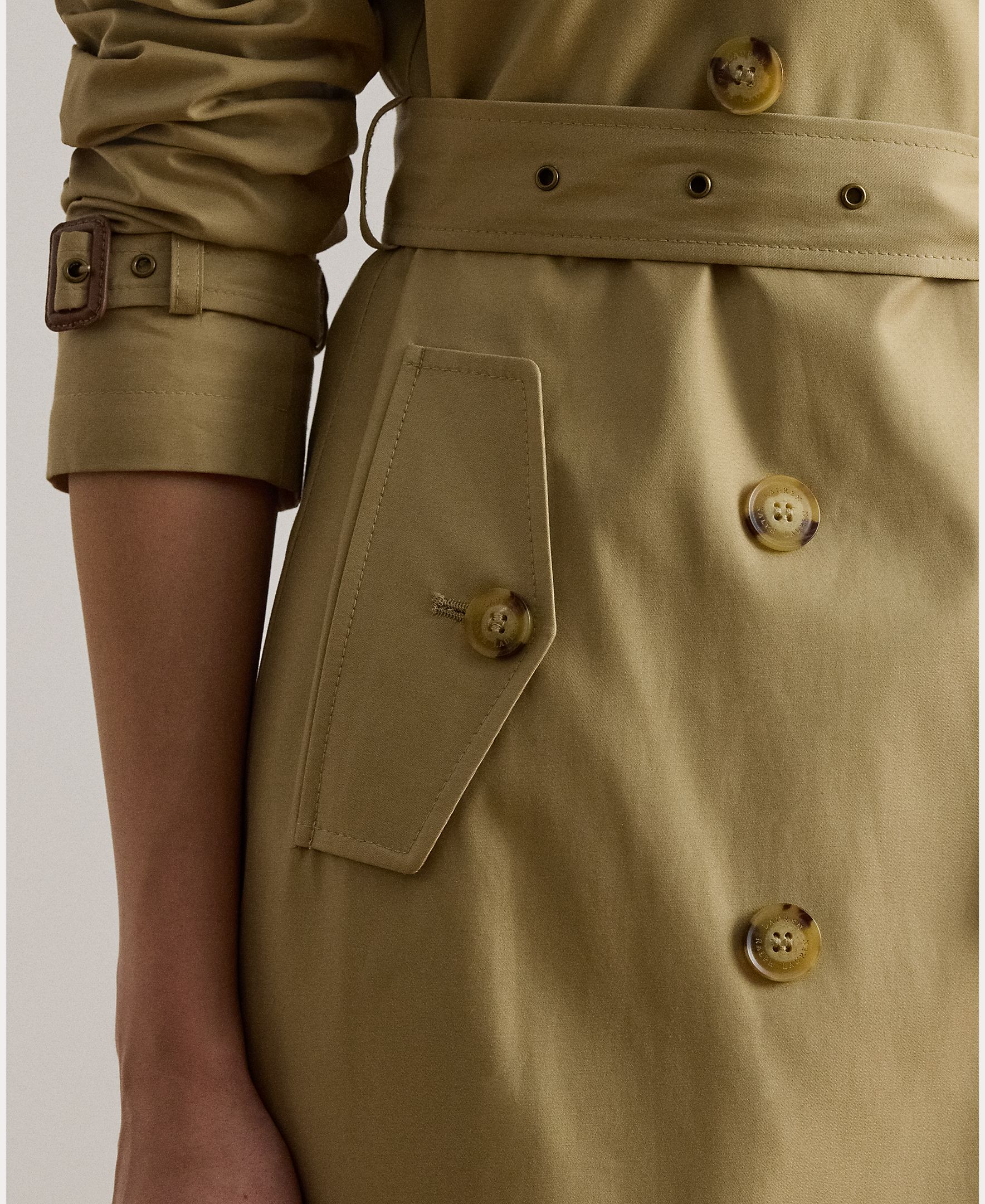 Gabardine Cruzada em Mistura de Algodão Camel-6