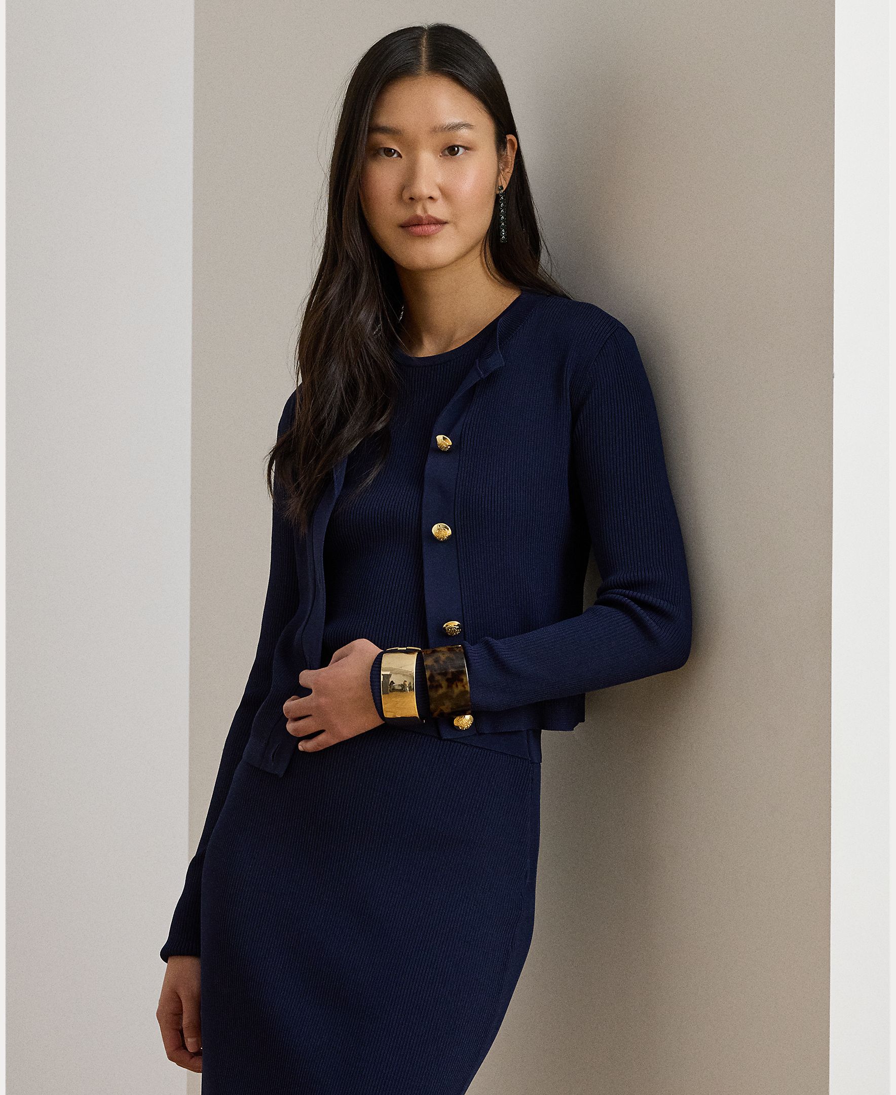 Imagem 0 de Cardigan Recortado de Malha