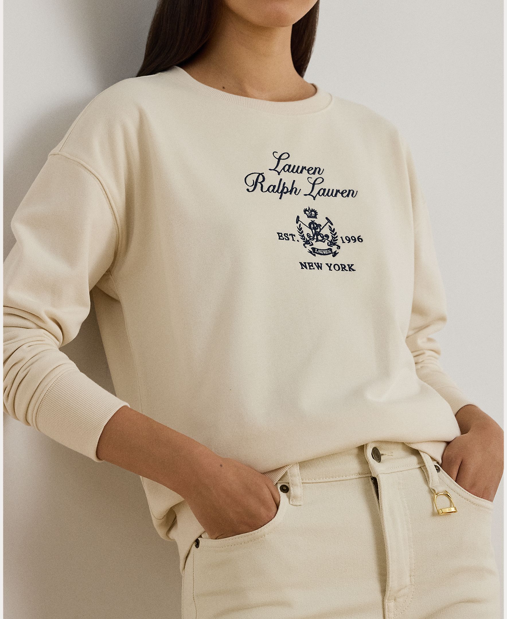Camisola de mulher com manga comprida e decote redondo Creme-3