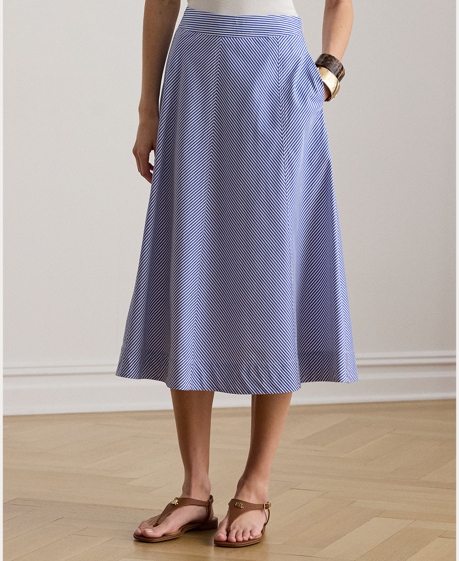 Saia Midi com Corte Evasê e Estampado Azul-3