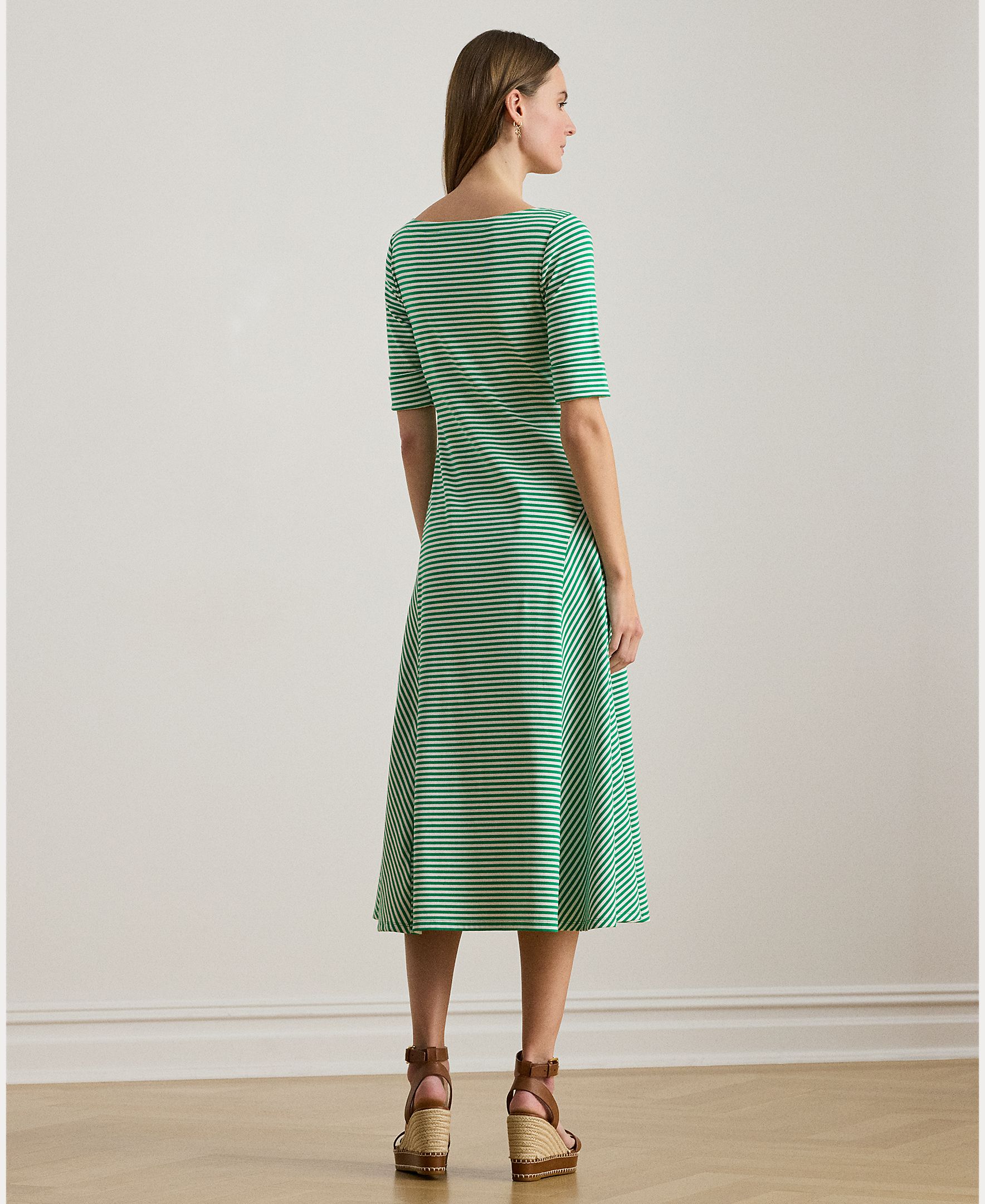 Vestido em Algodão Elástico com Estampado Verde-3