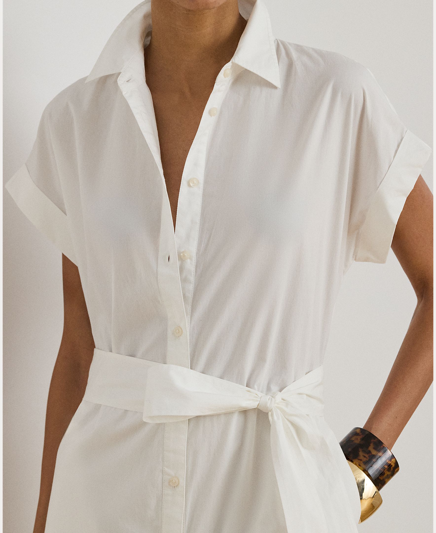 Vestido Camiseiro com Folhos e Cinto Branco-5