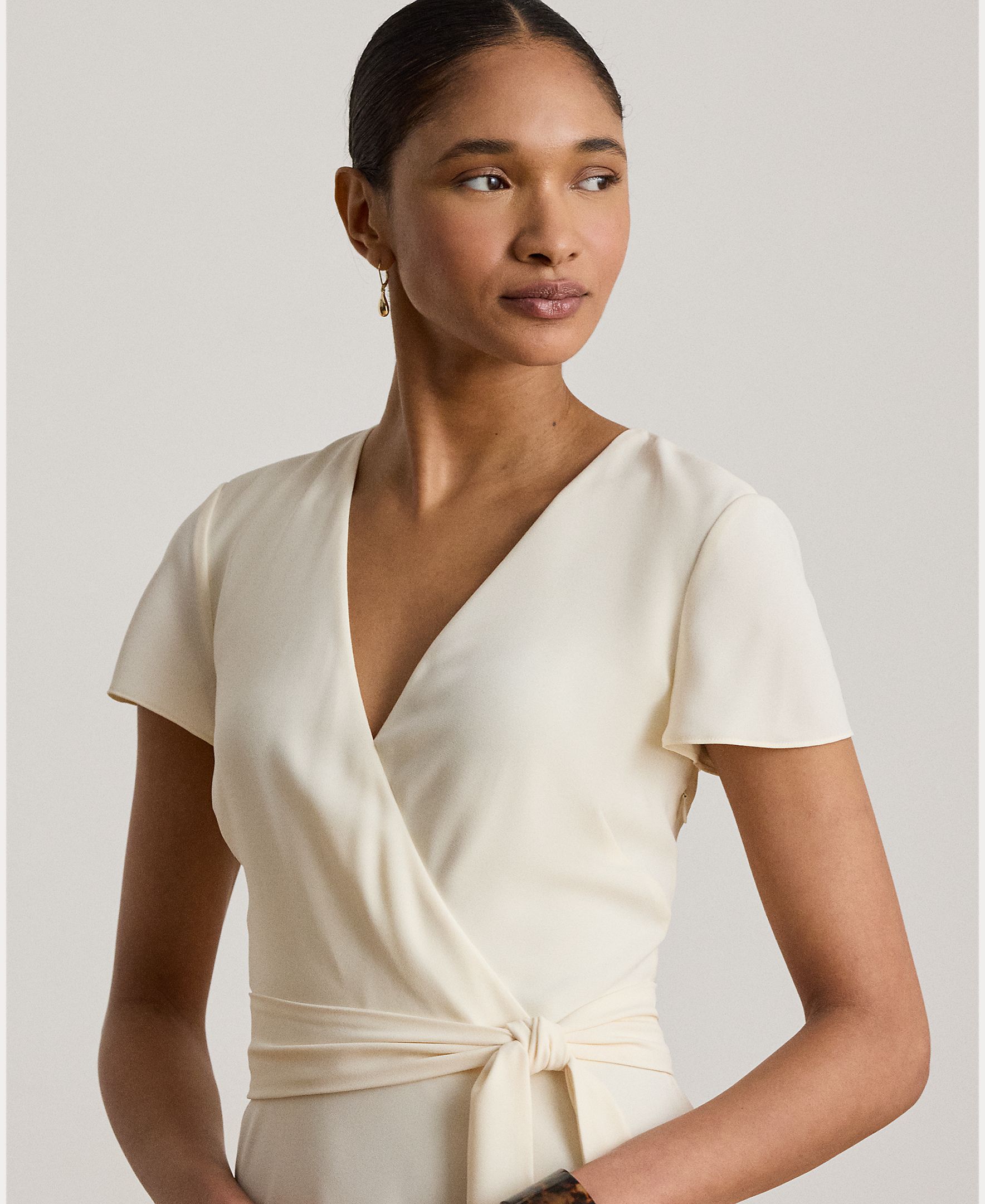 Vestido Midi Cruzado com Cinto Creme-4