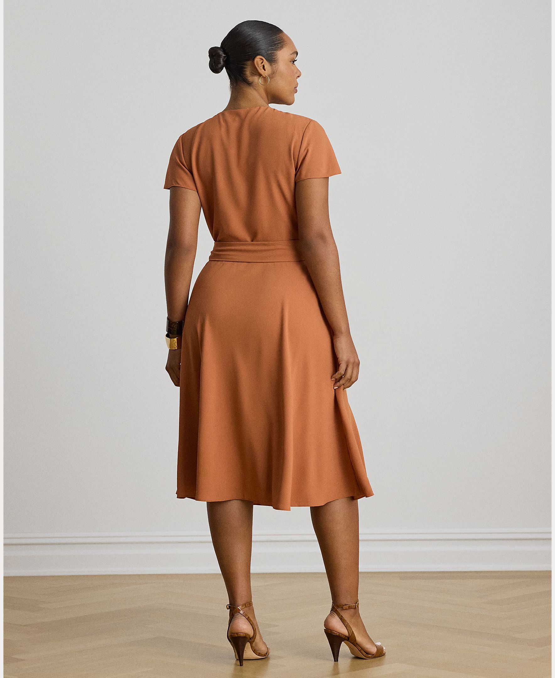 Vestido midi cruzado con cinturón - Lauren Ralph Lauren - Teja Teja-9