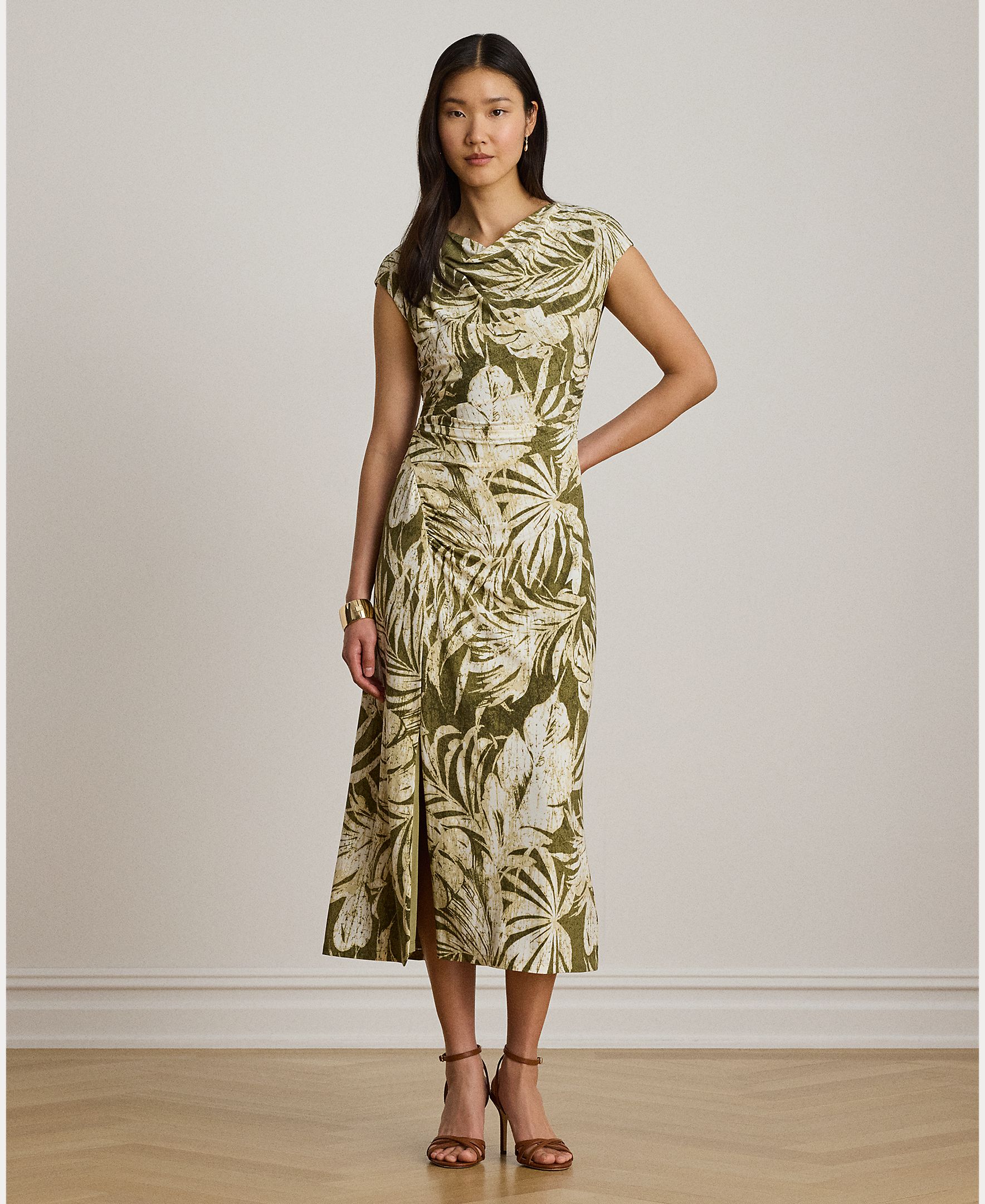 Vestido Comprido com Manga Casquete e Estampado Floral Caqui-6