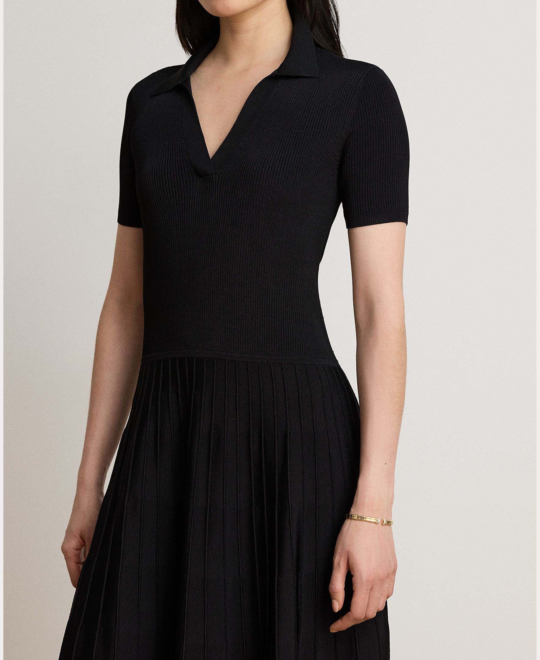 Vestido Midi com Colarinho de Polo e Manga Curta Preto-5