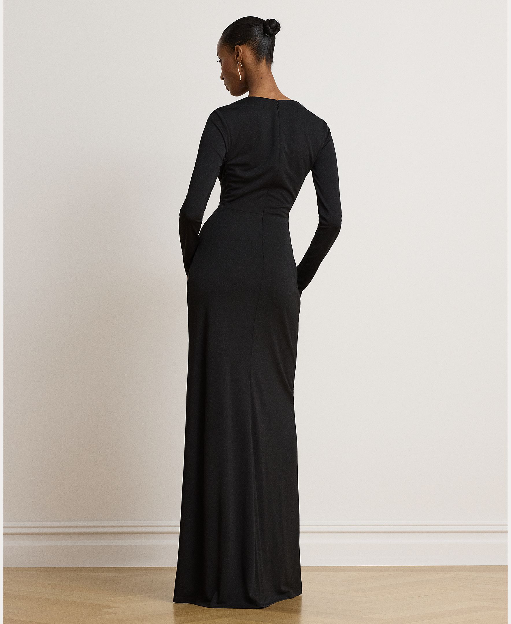Vestido Comprido Tamanhos Grandes com Nó na Cintura Preto-3