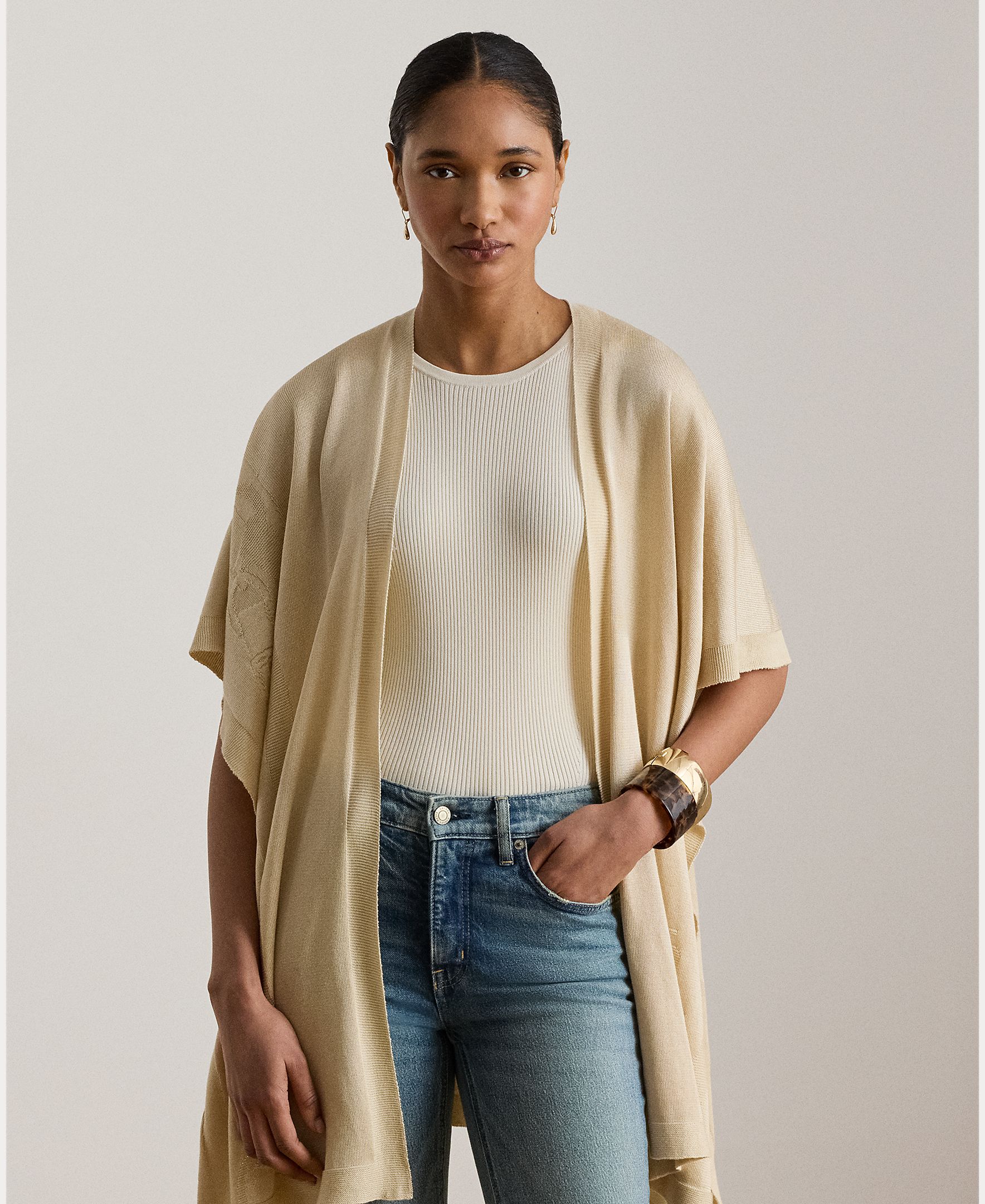 Imagem 0 de Poncho de Malha