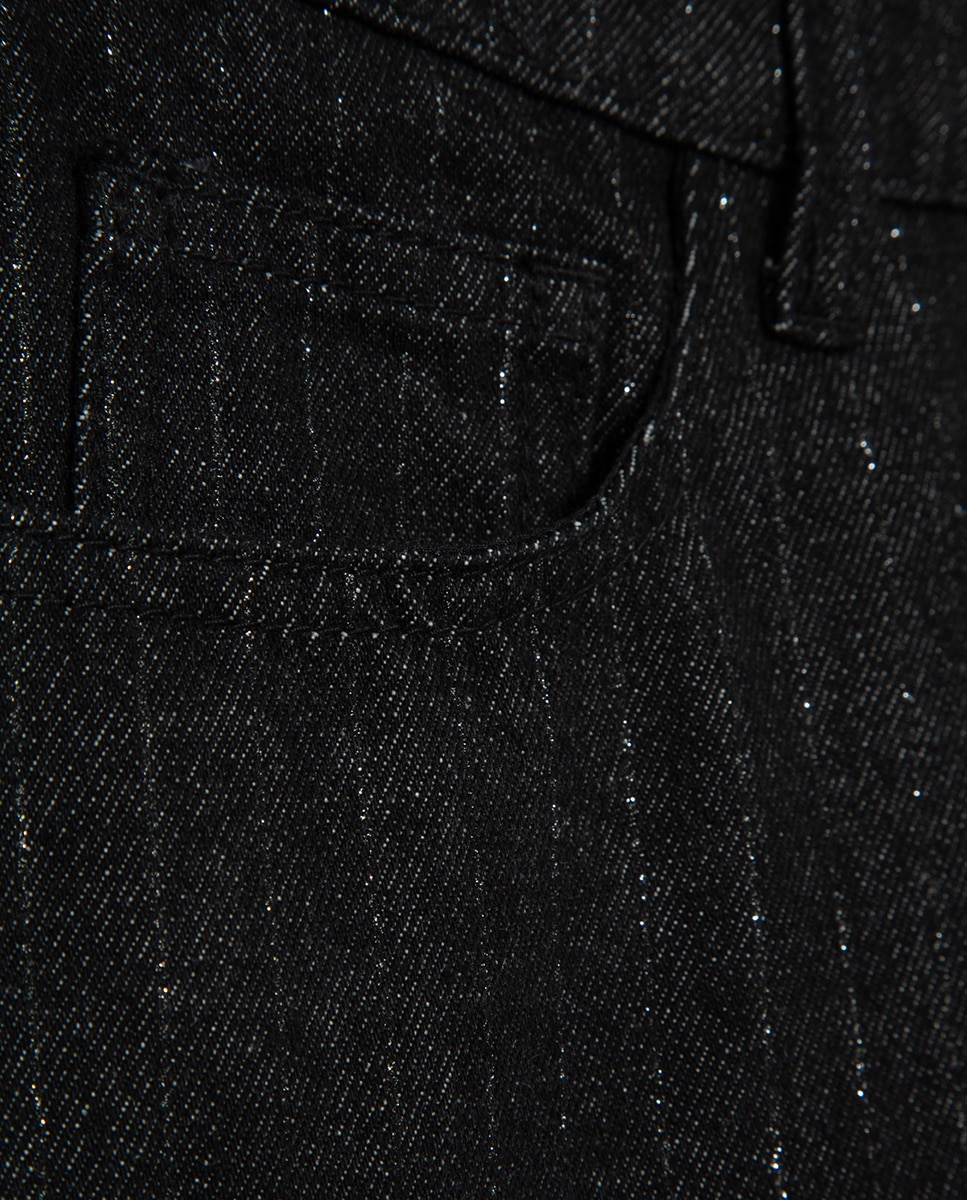Jeans Largas com Fio Metalizado Preto-5