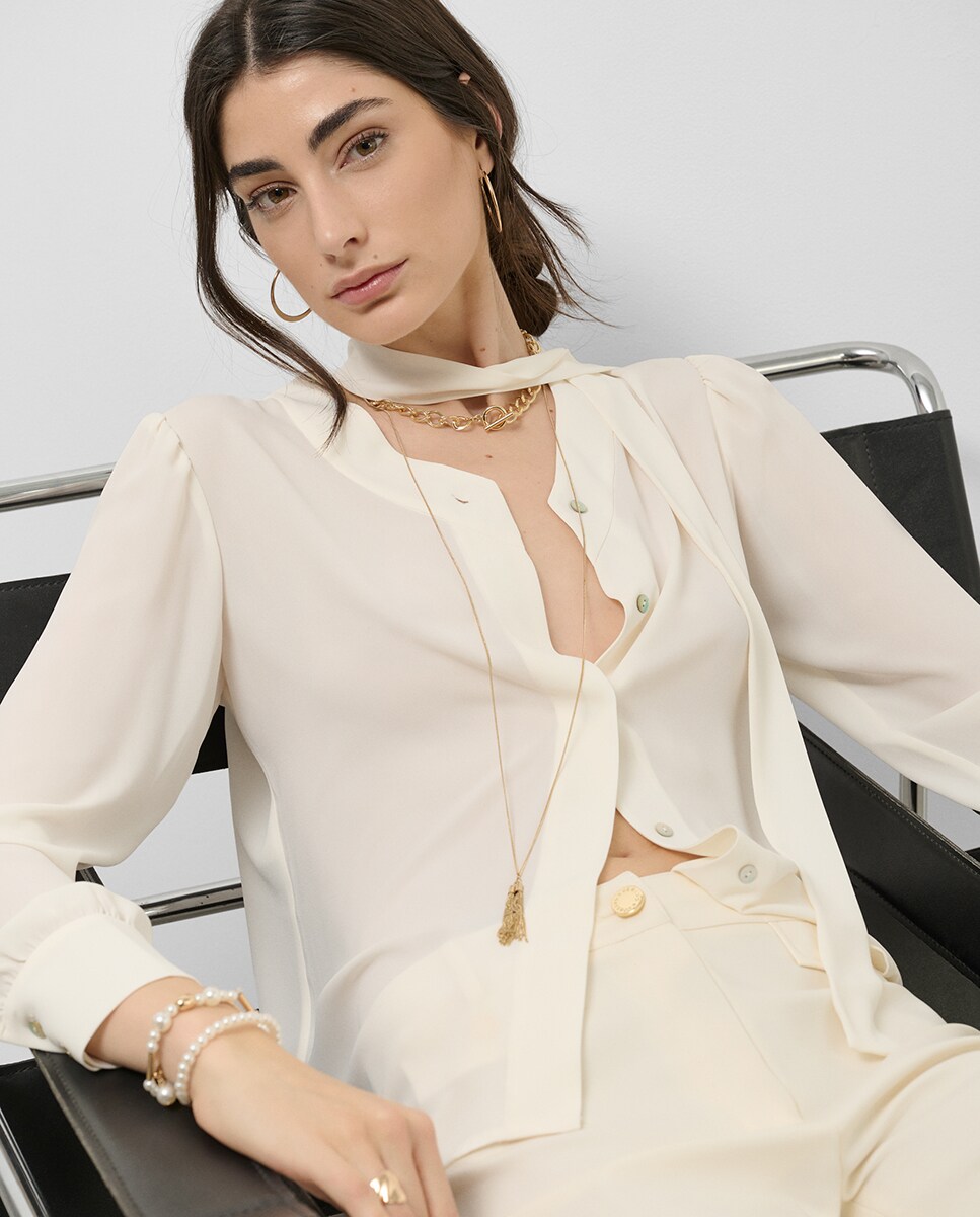 Blusa Oversize com Gola com Laço Cru-2