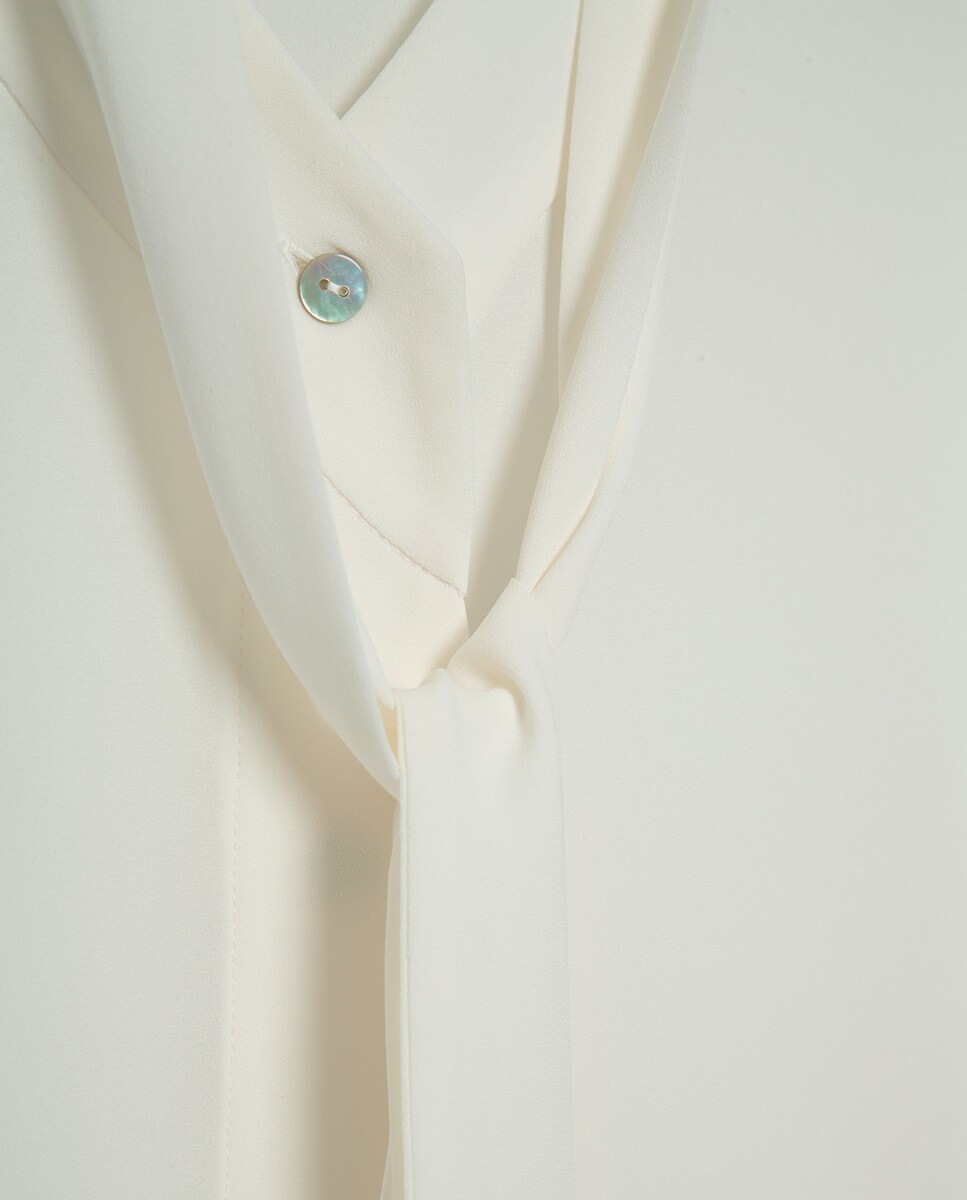 Blusa Oversize com Gola com Laço Cru-5