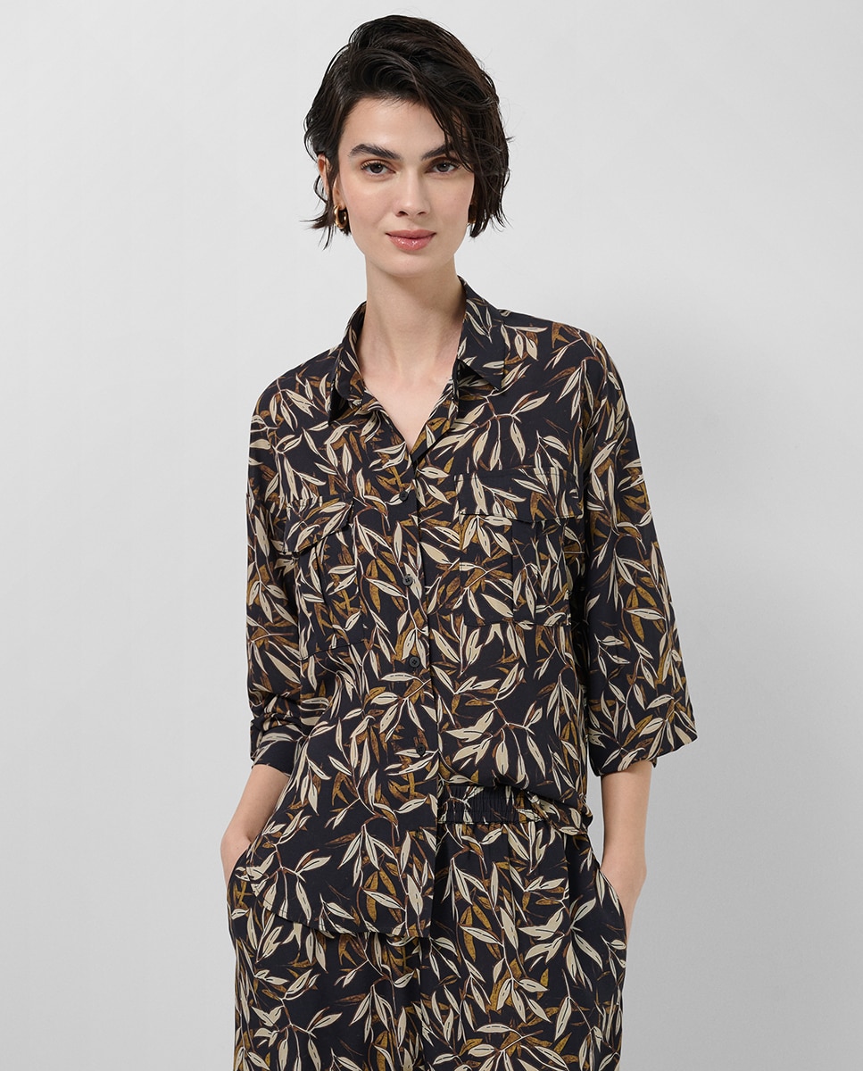 Imagem 0 de Blusa Oversize de Crepe com Estampado de Folhas
