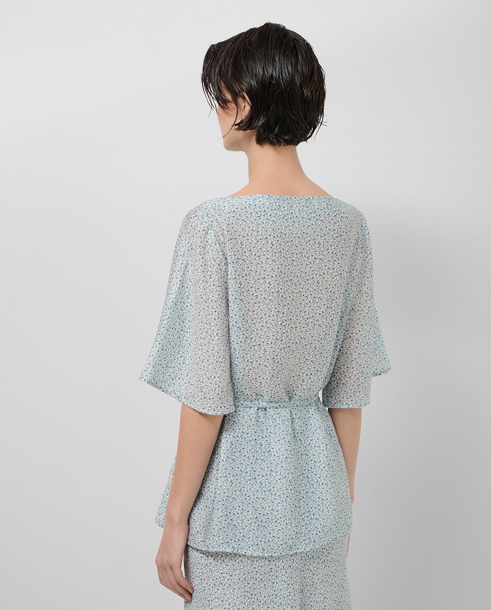 Blusa em Crepe com Estampado Azul-3