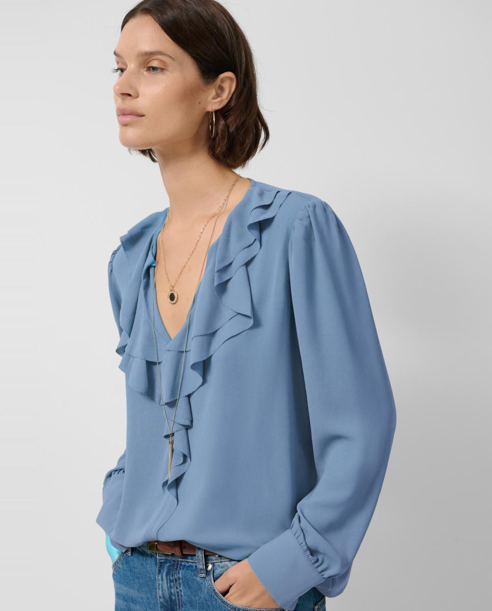 Imagem 0 de Blusa com Folhos no Peito