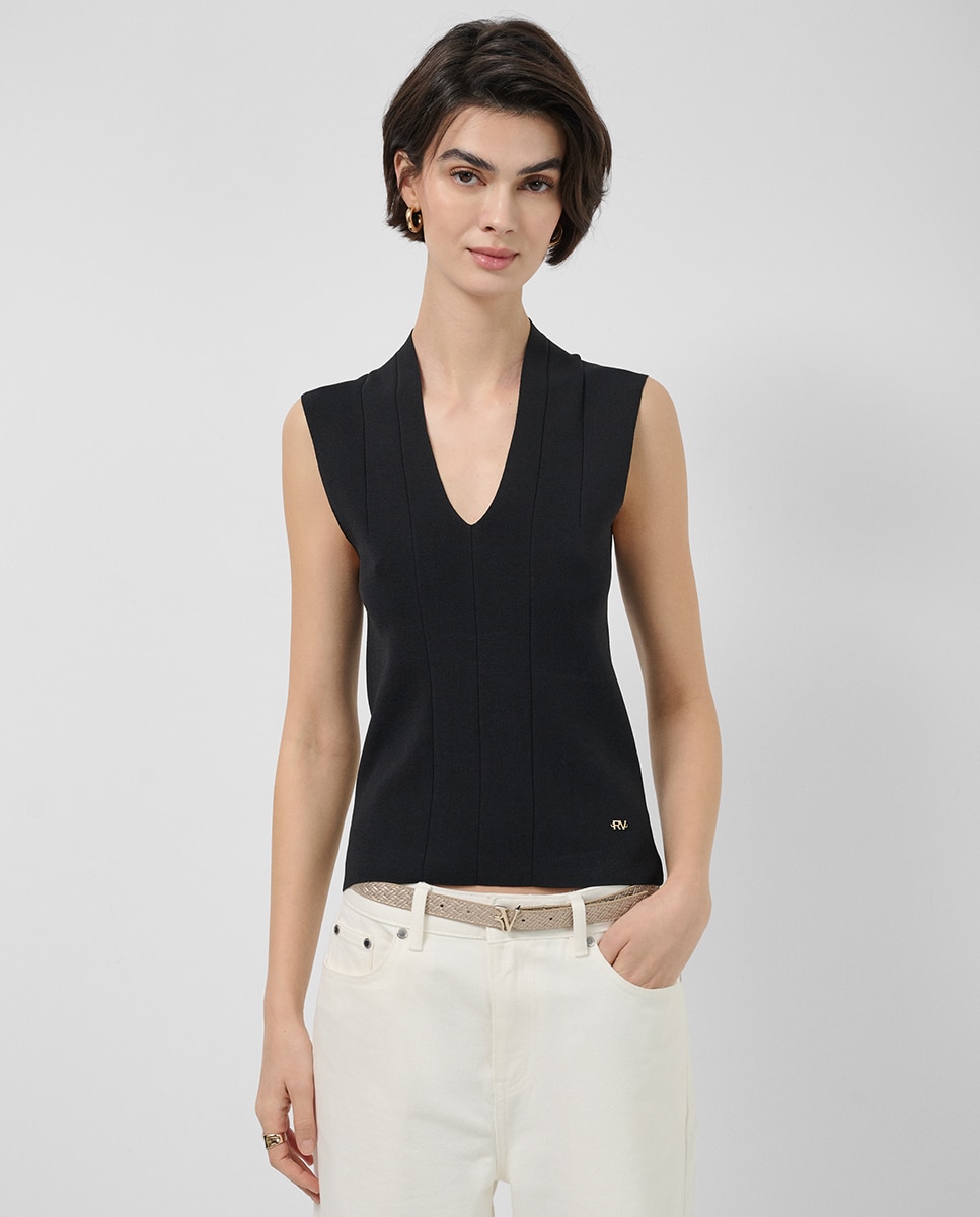 Top de Malha Roma com Decote em Bico Preto-1