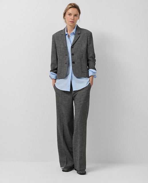 Imagem 0 de Casaco Curto com Abas