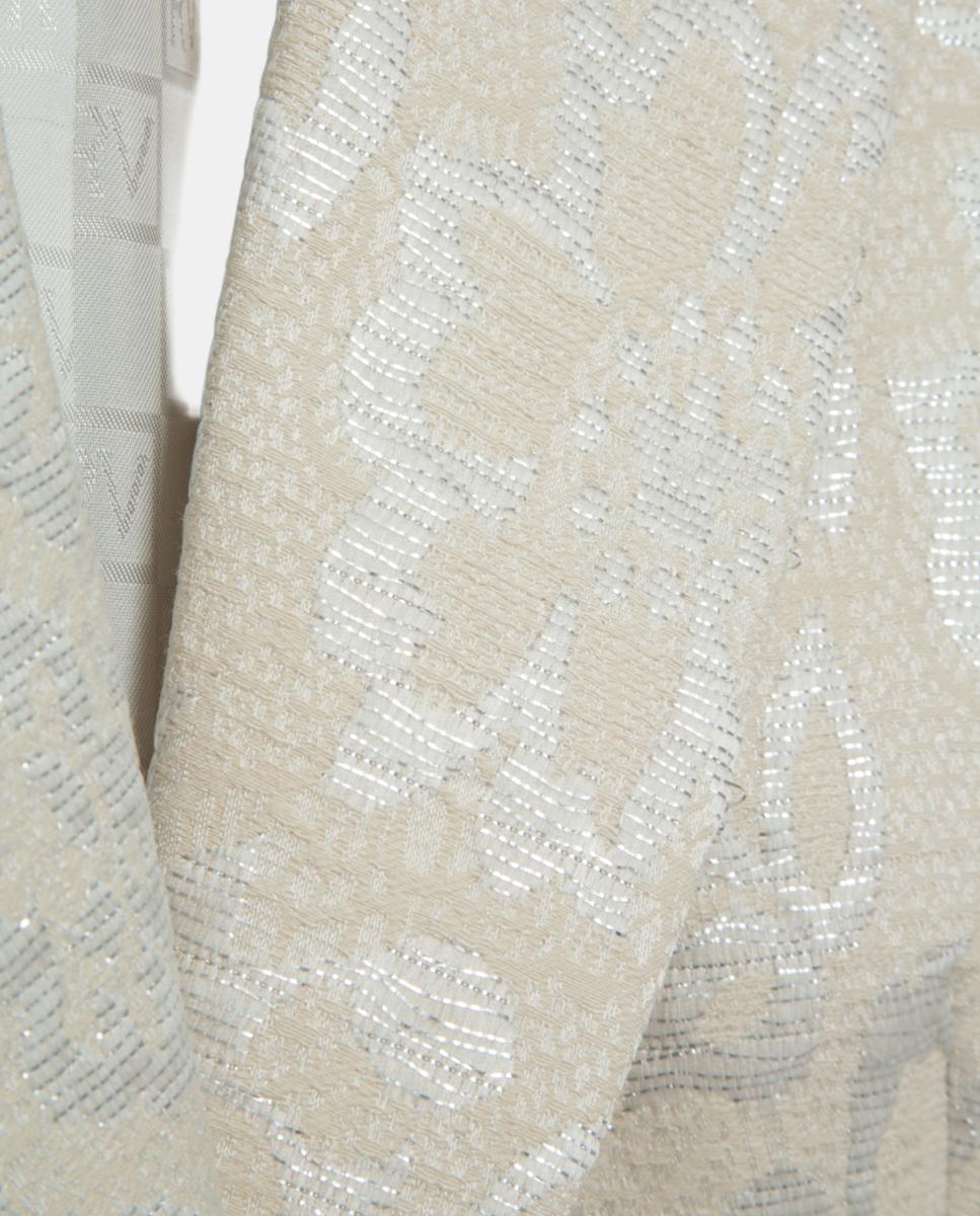 Casaco Curto com Jacquard Floral Branco-gelo-4