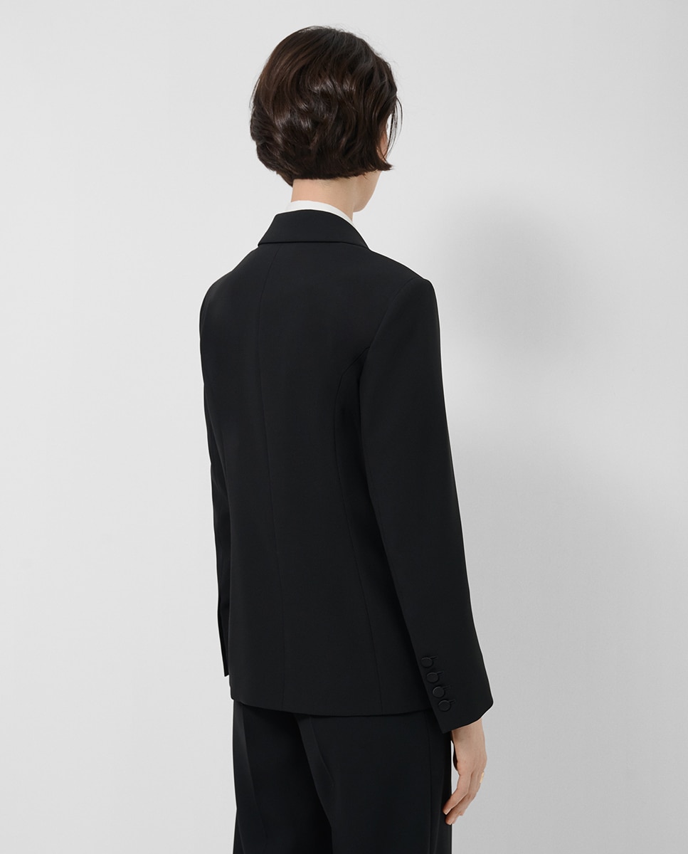 Blazer de Smoking em Crepe Preto-3