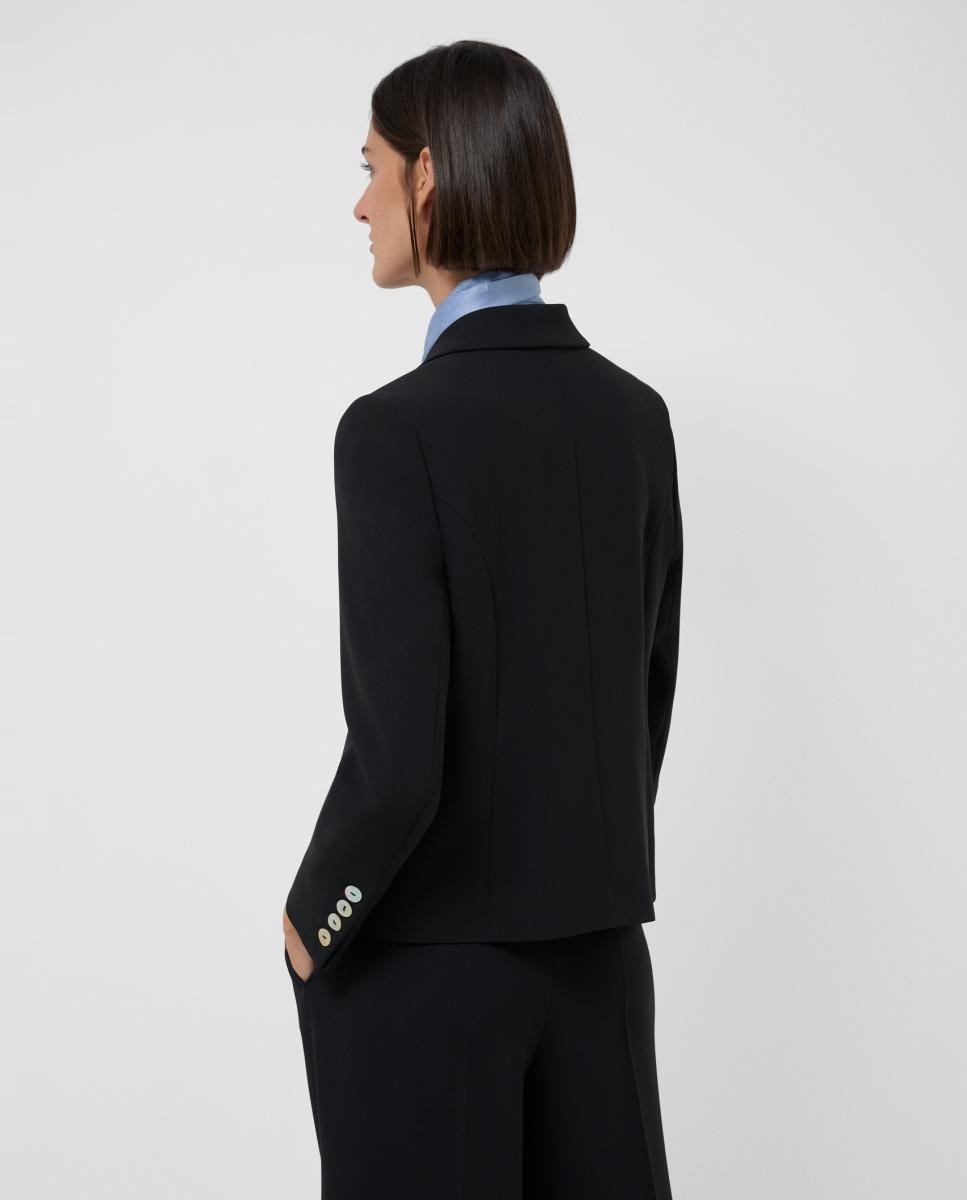 Casaco Curto em Crepe Preto-3