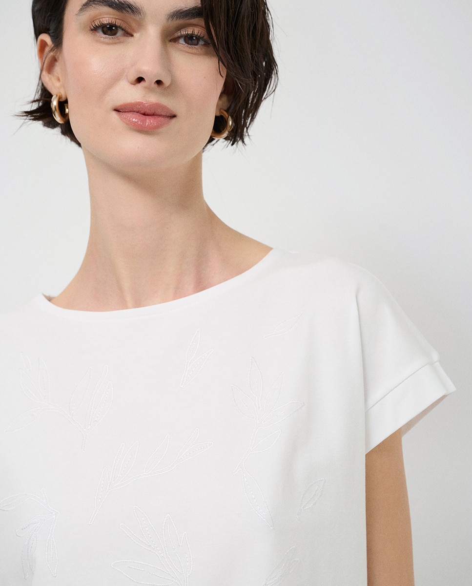 T-shirt sem Mangas Oversize com Bordado Branco-2