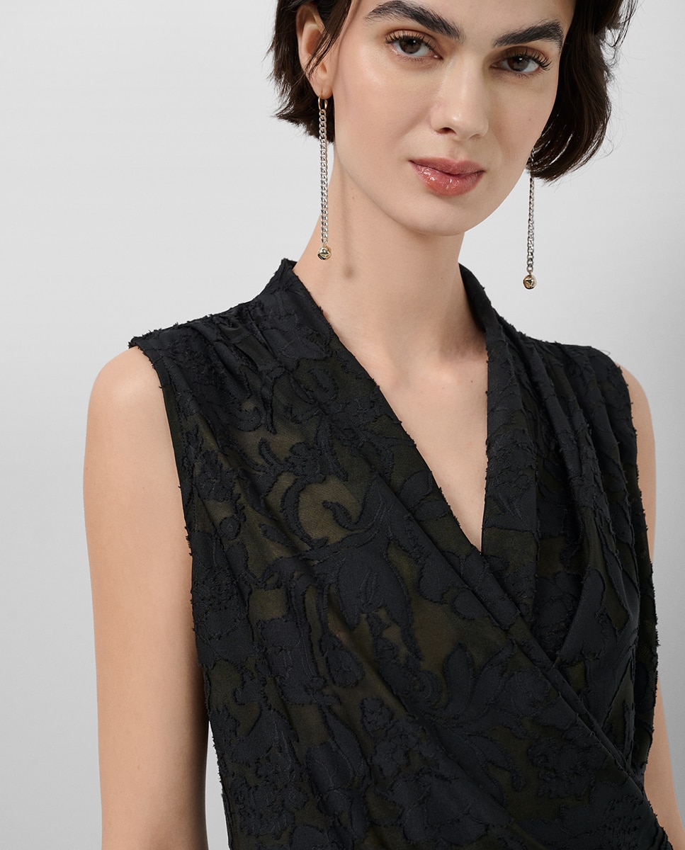 T-shirt Cruzada sem Mangas Preto-2