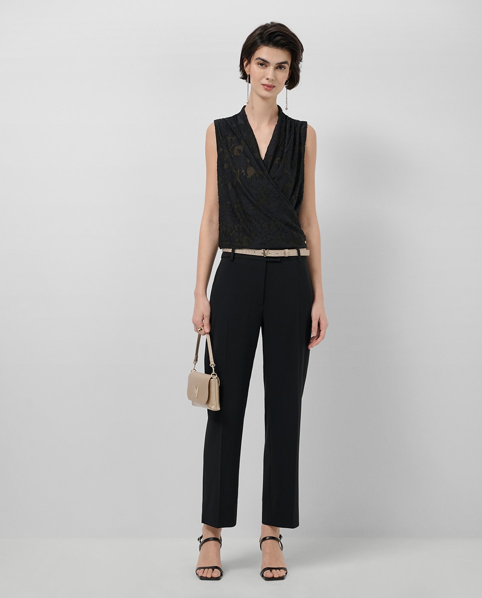 T-shirt Cruzada sem Mangas Preto-6