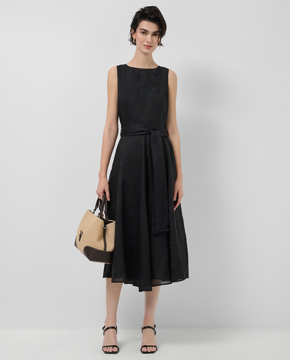 Imagem 0 de Vestido com bordado floral