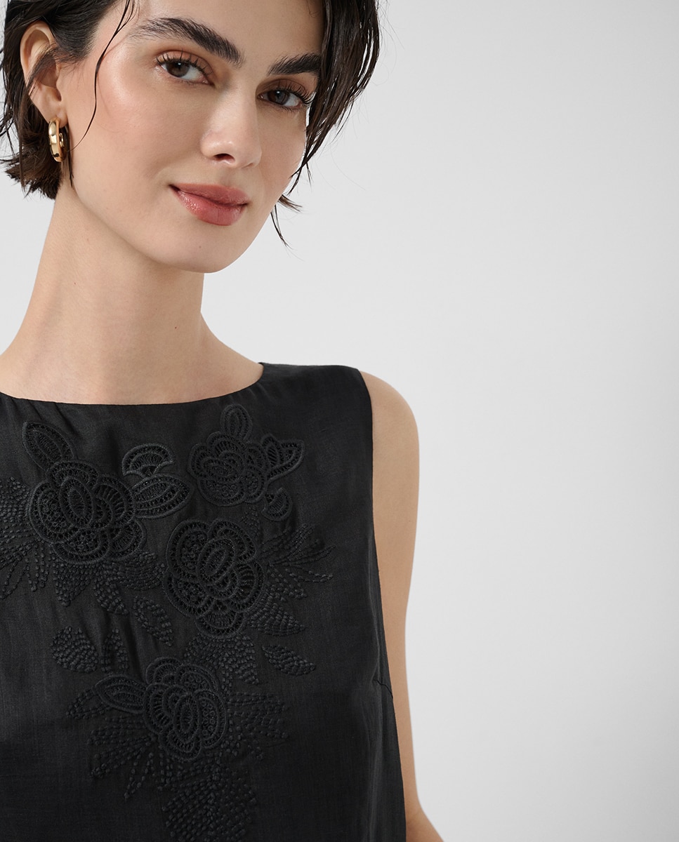 Vestido com bordado floral Preto-2
