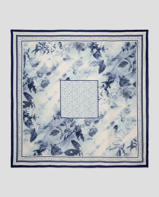 Imagem 0 de Lenço de Seda com Estampado Floral e Quadrado