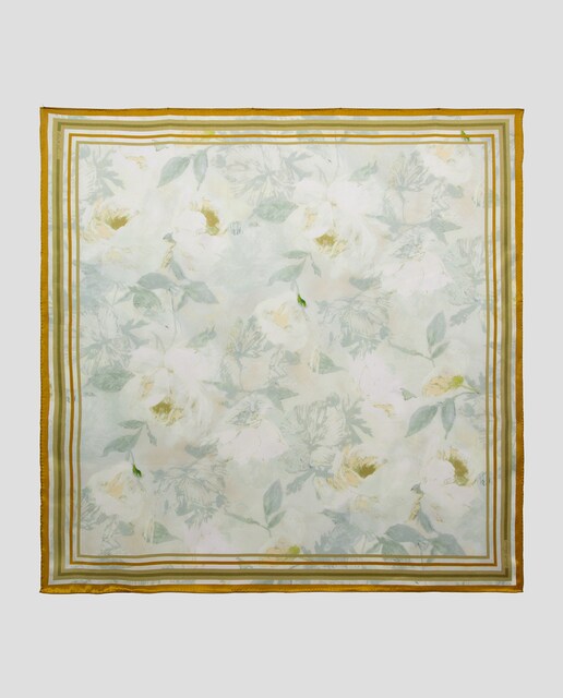 Imagem 0 de Lenço com Estampado Floral e em Seda