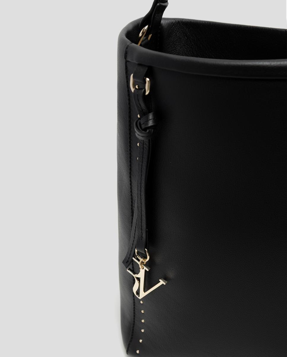 Mala de Ombro Victoria Hobo em Pele com Tachas Preto-3