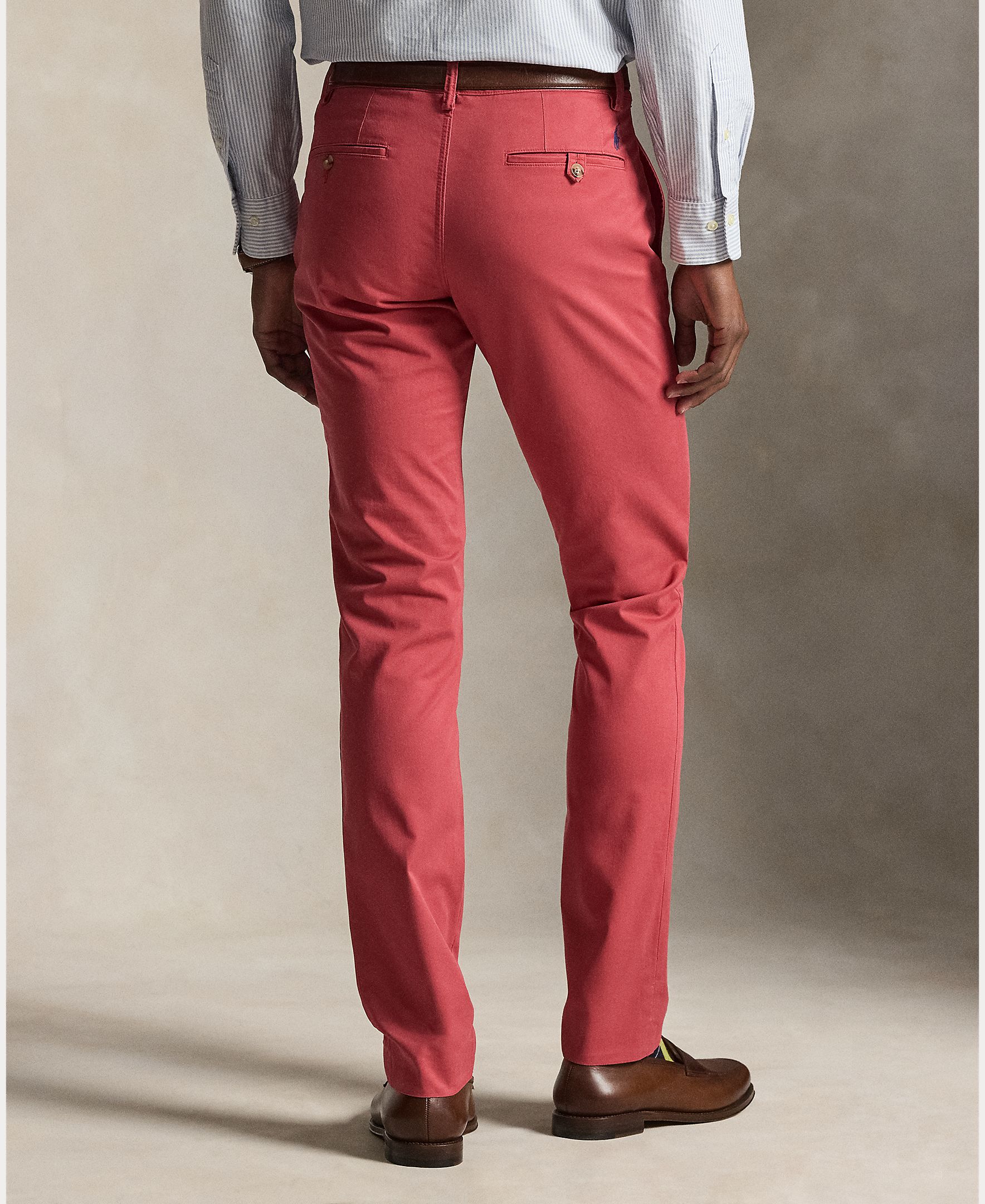 Calças Chino de Homem em Sarja Elástica Slim Fit Vermelho Intenso Mate-4