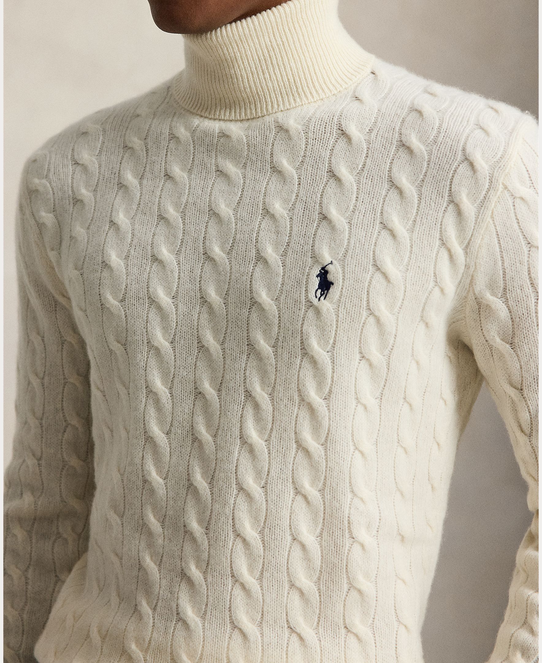 Jersey de hombre en punto de ochos con cuello vuelto - Polo Ralph Lauren - Crema Crema-4