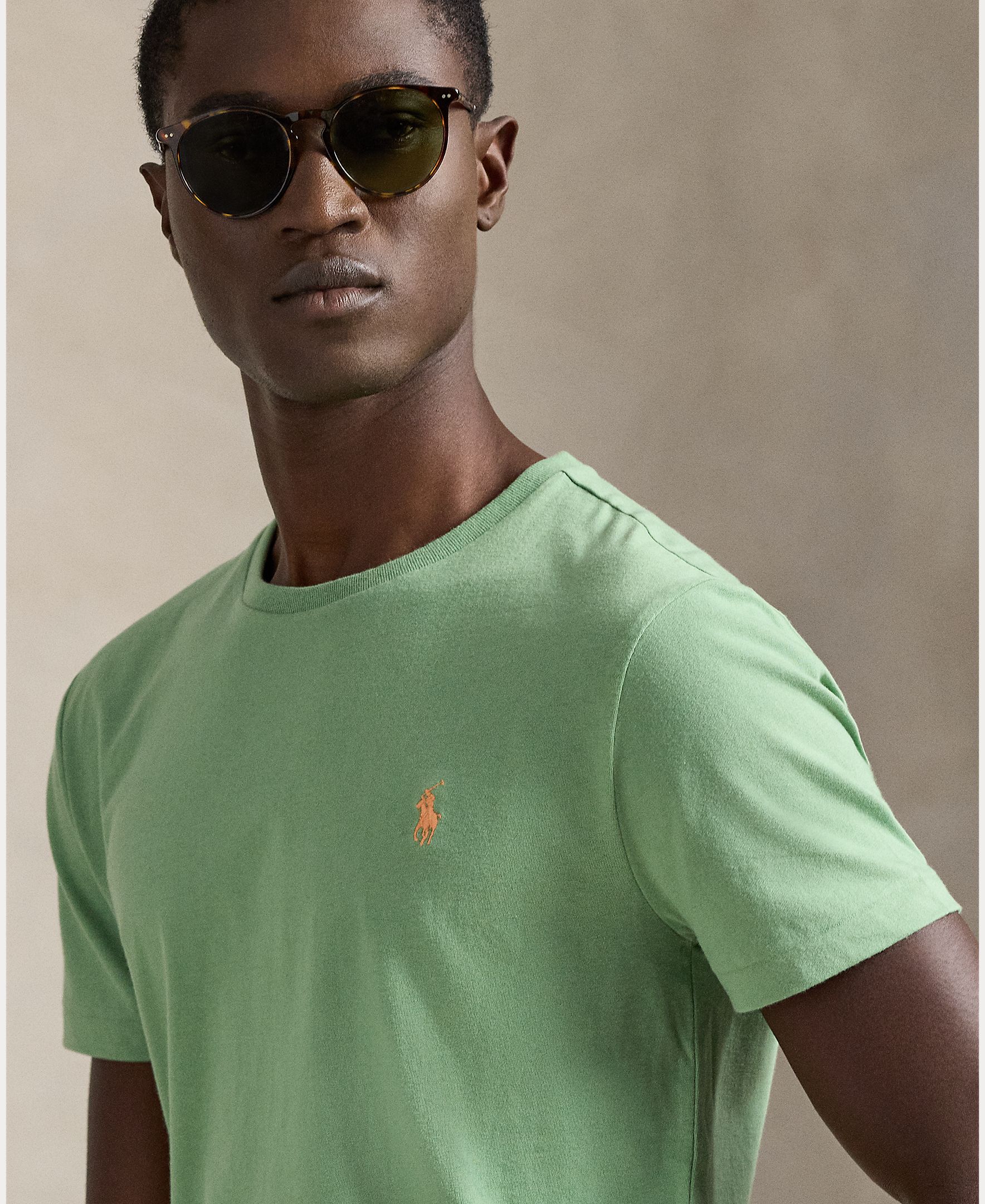T-shirt com Logótipo Bordado e em Algodão Verde Bosque-4